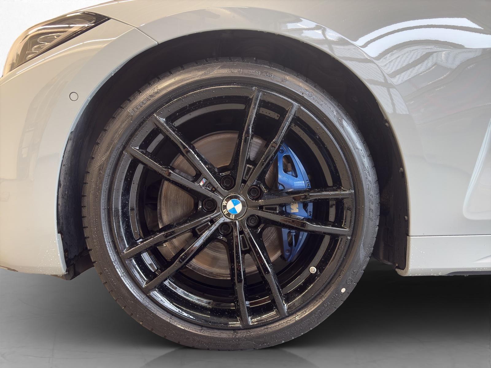 BMW 420i xDrive Coupé-image-8