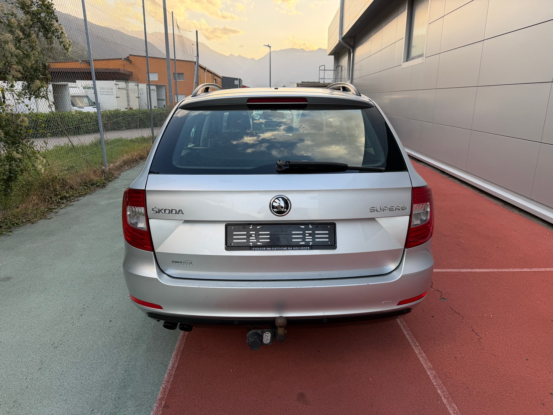 SKODA Superb Combi 1.8 TSI Business-image-5