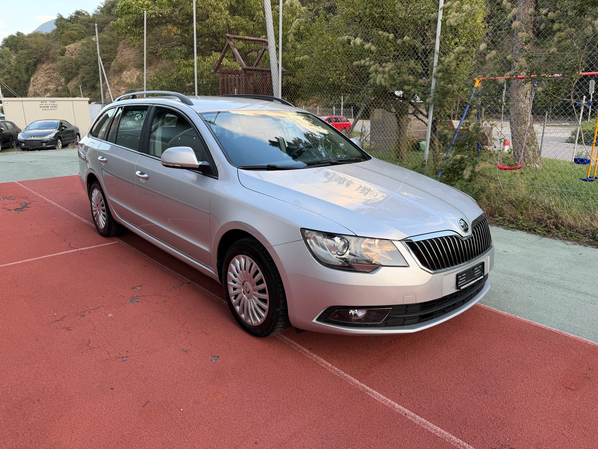 SKODA Superb Combi 1.8 TSI Business-image-1