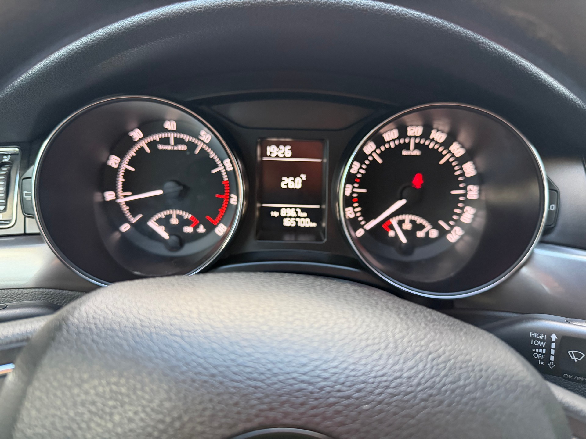 SKODA Superb Combi 1.8 TSI Business-image-6