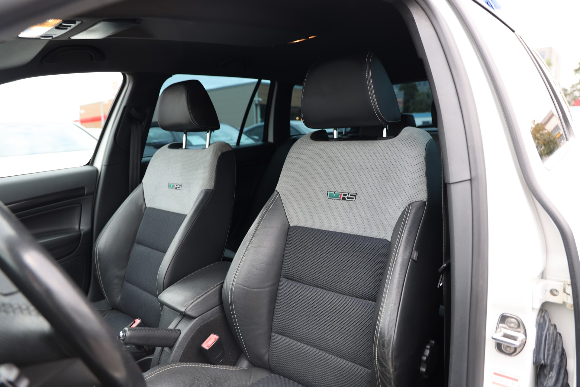 SKODA Octavia Combi 2.0 TFSI 200 RS-image-6