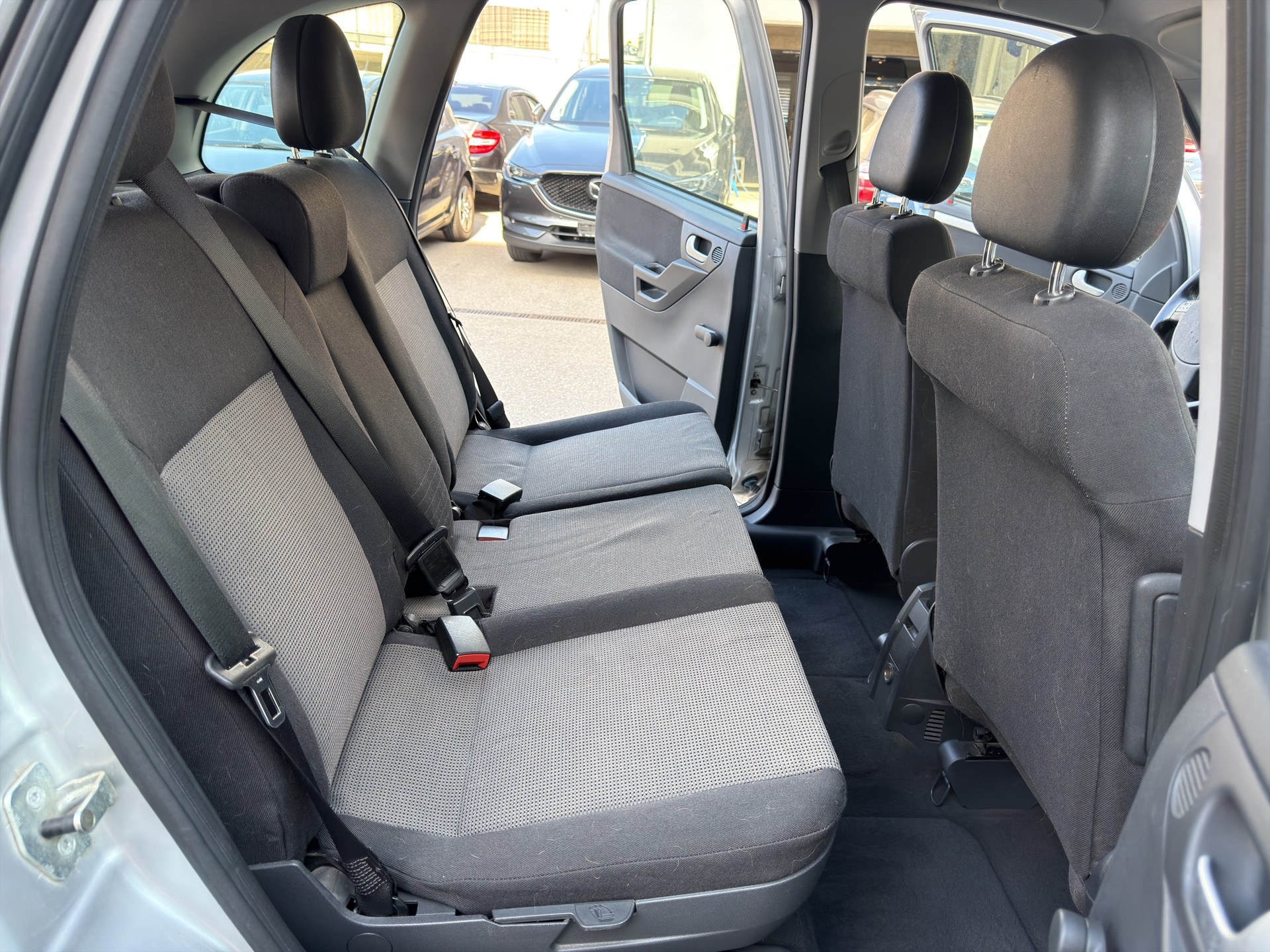 OPEL Meriva 1.6i 16V Enjoy-image-17