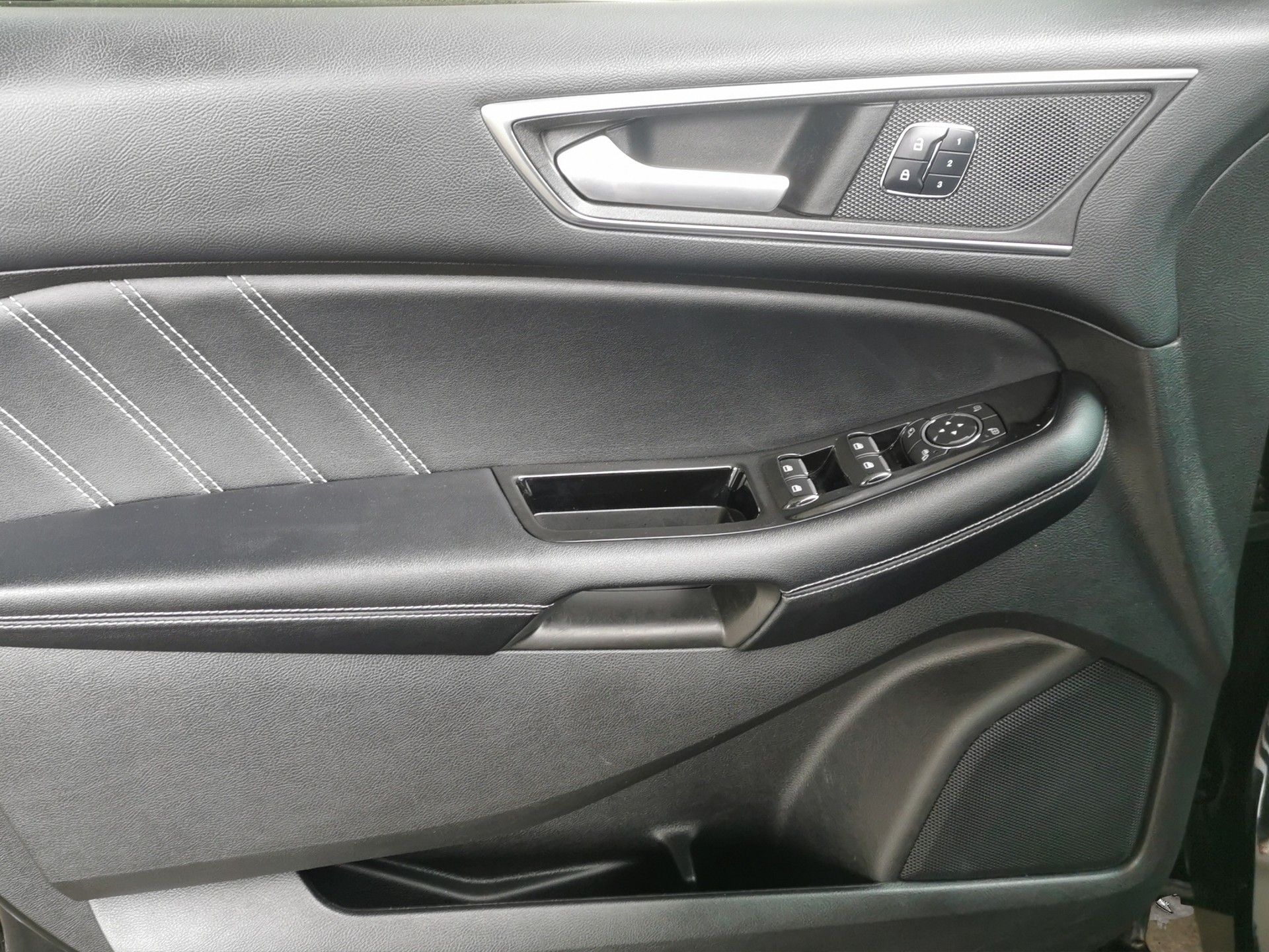 FORD Edge 2.0 TDCi Sport 4WD PowerShift-image-13