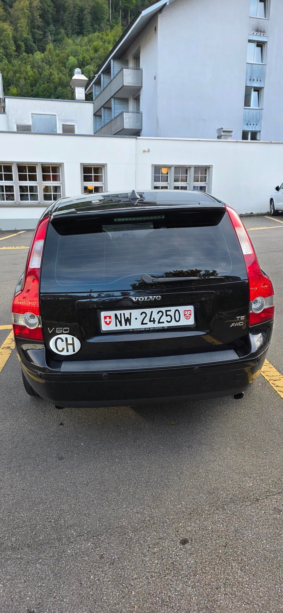 VOLVO 2.5 T5 Momentum AWD-image-2