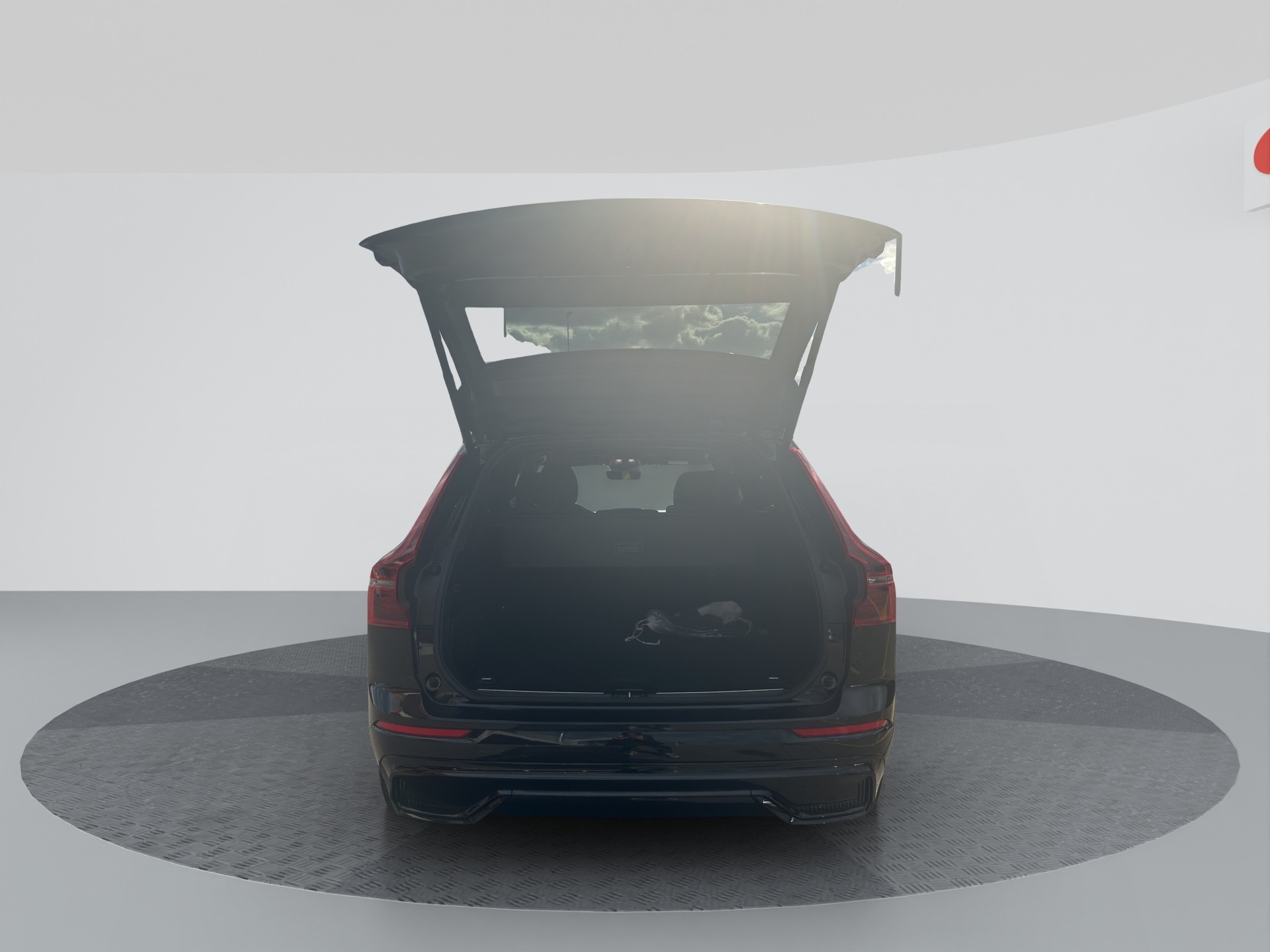 VOLVO XC60 T6 eAWD PluginHybrid Plus Black Edition Geartronic-image-14