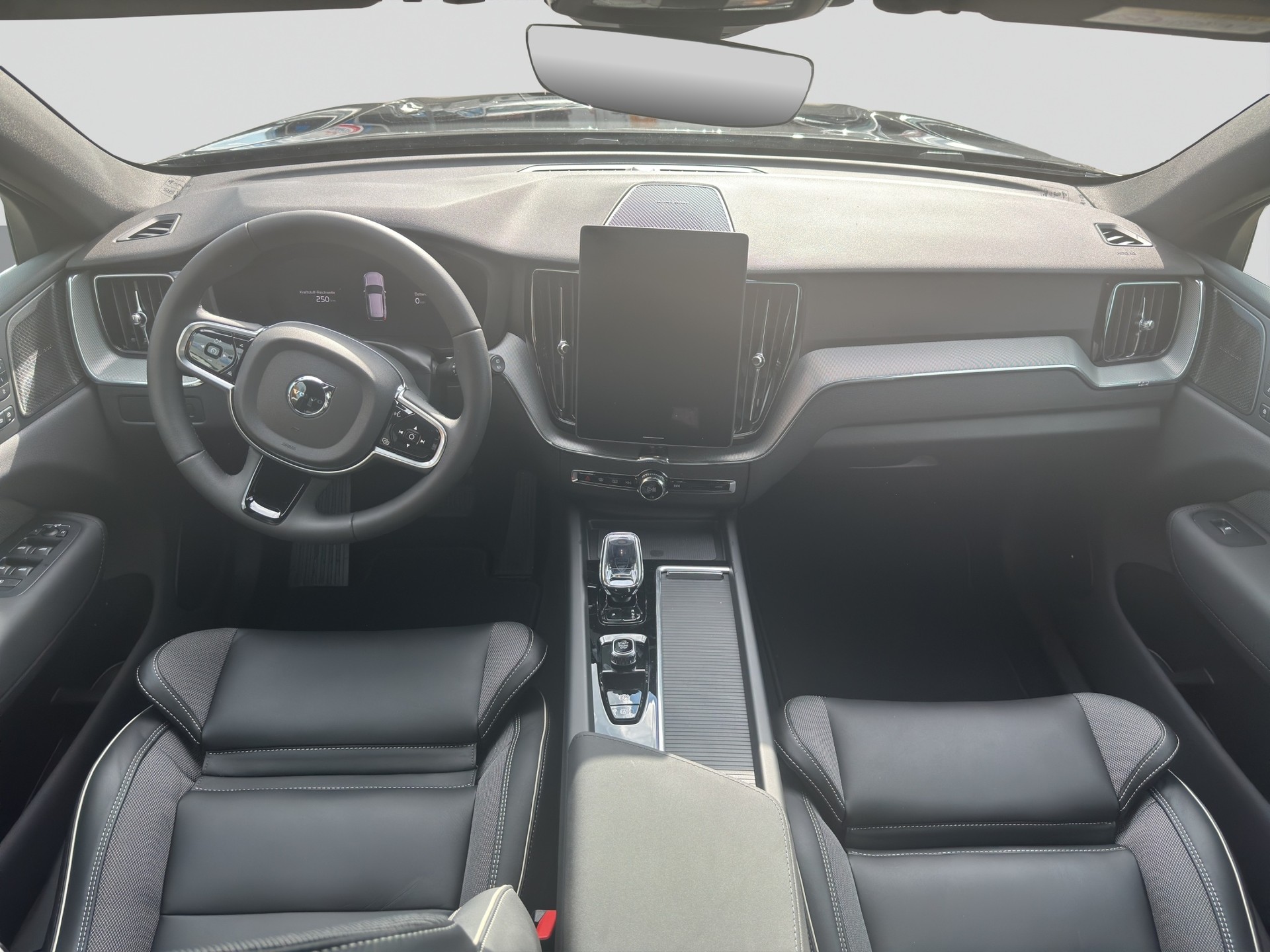 VOLVO XC60 T6 eAWD PluginHybrid Plus Black Edition Geartronic-image-13