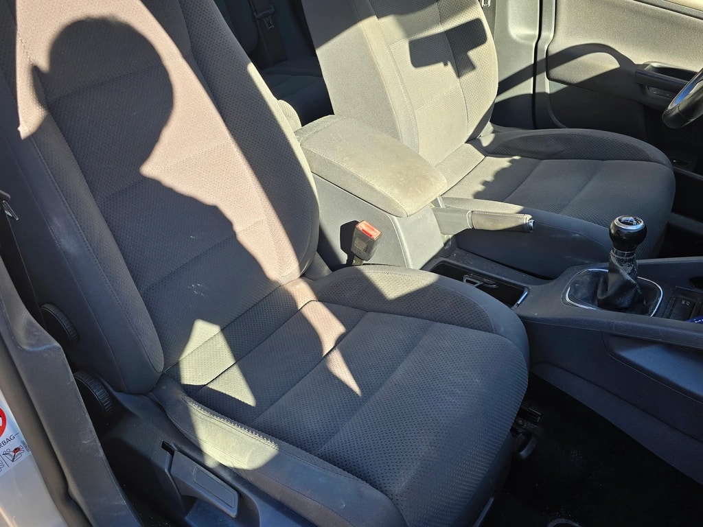 VW Golf 2.0 TDI Comfortline 4Motion-image-7
