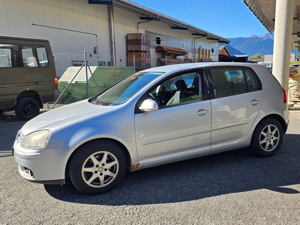 VW Golf 2.0 TDI Comfortline 4Motion-image-0