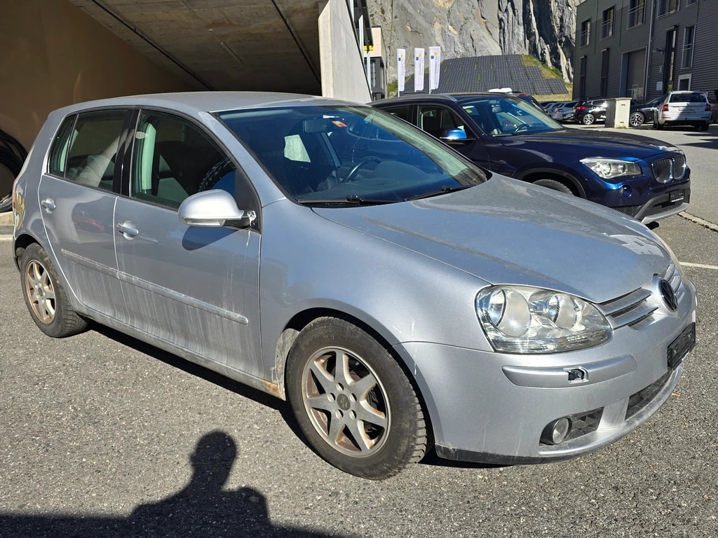VW Golf 2.0 TDI Comfortline 4Motion-image-4