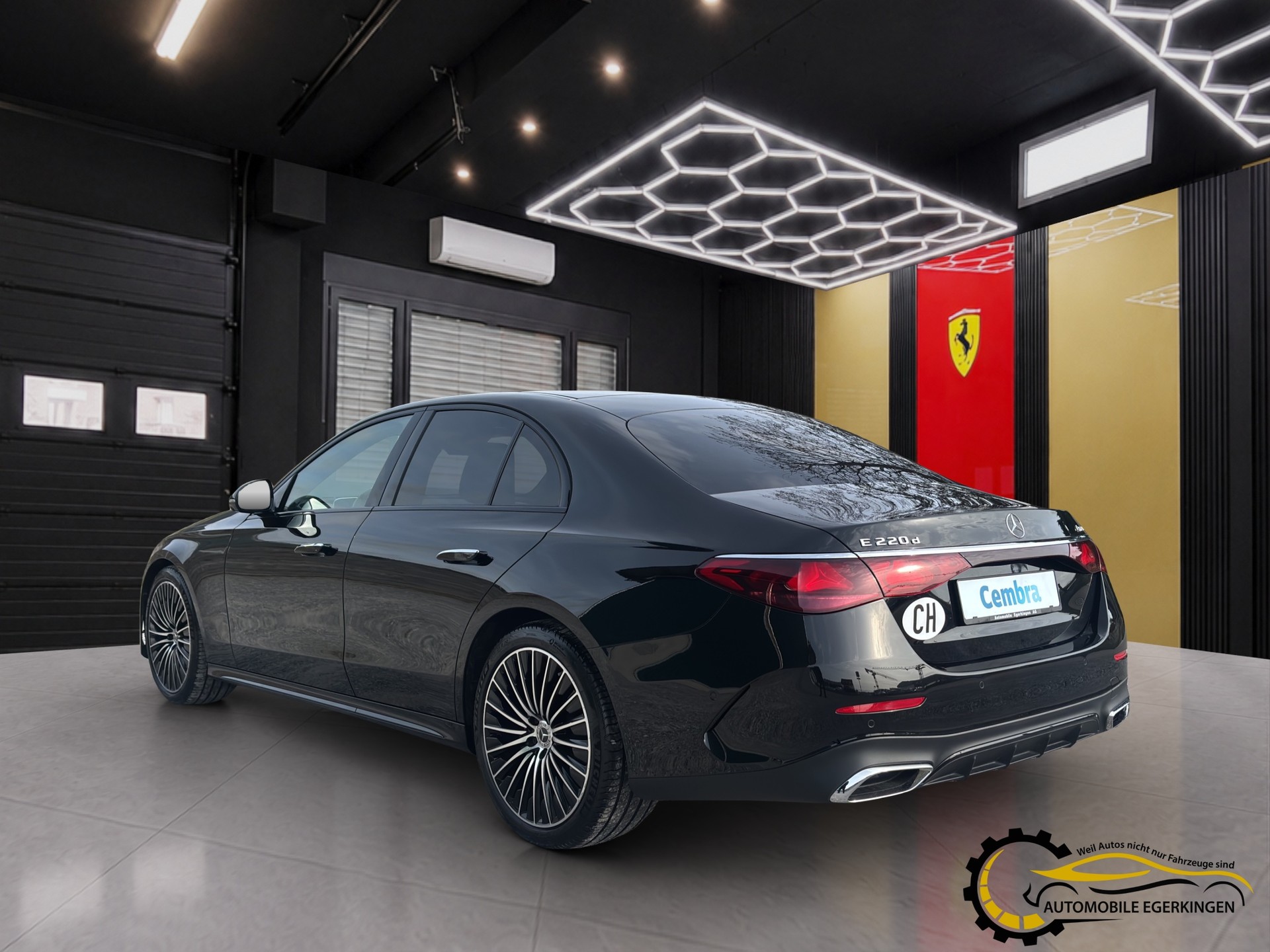 MERCEDES-BENZ E 220 d AMG Line 4matic-image-6
