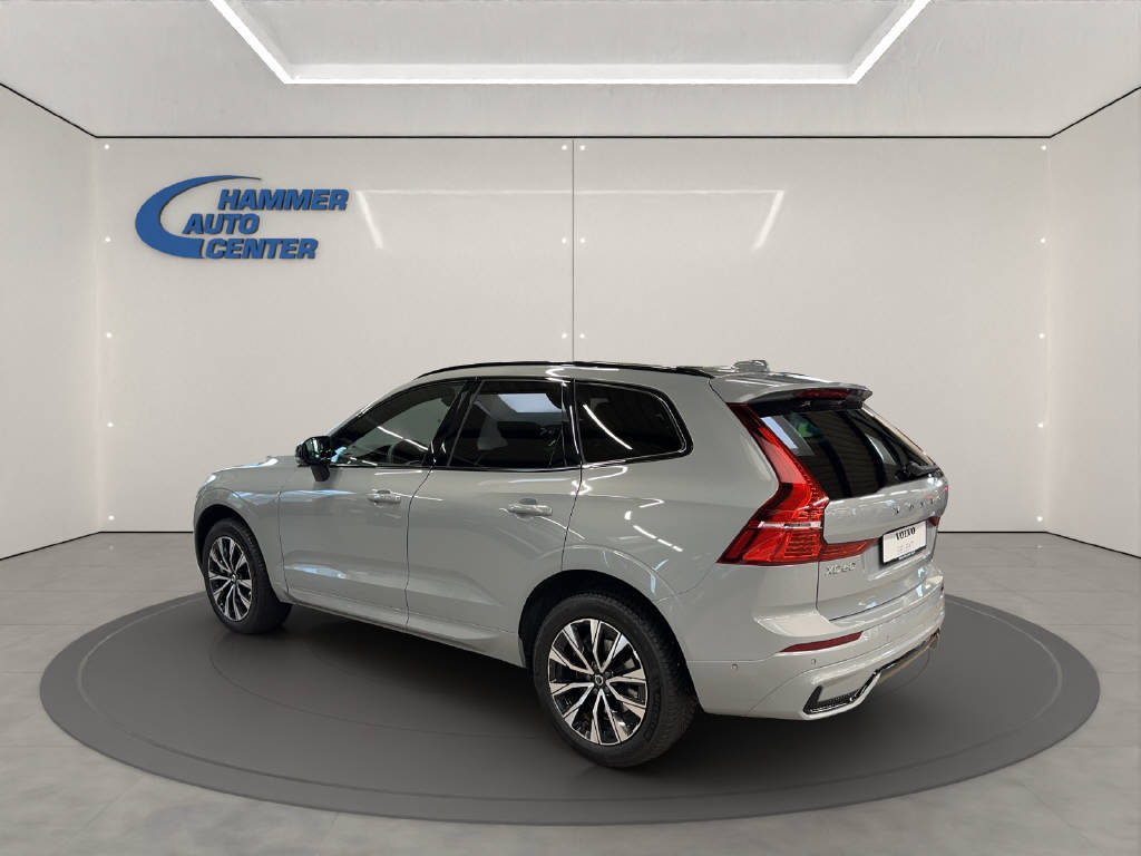 VOLVO XC60 2.0 B4 MH Plus Dark AWD-image-4