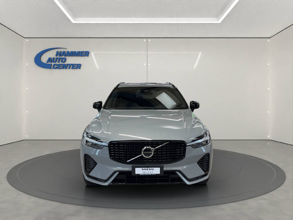 VOLVO XC60 2.0 B4 MH Plus Dark AWD-image-2