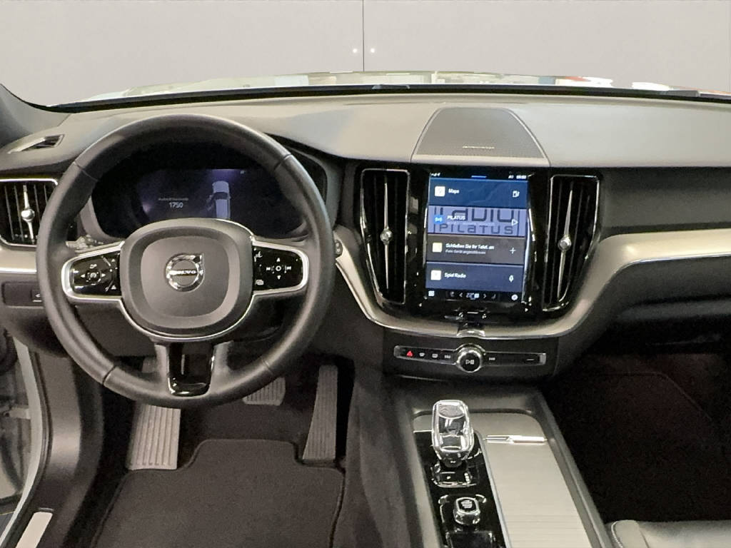 VOLVO XC60 2.0 B4 MH Plus Dark AWD-image-15