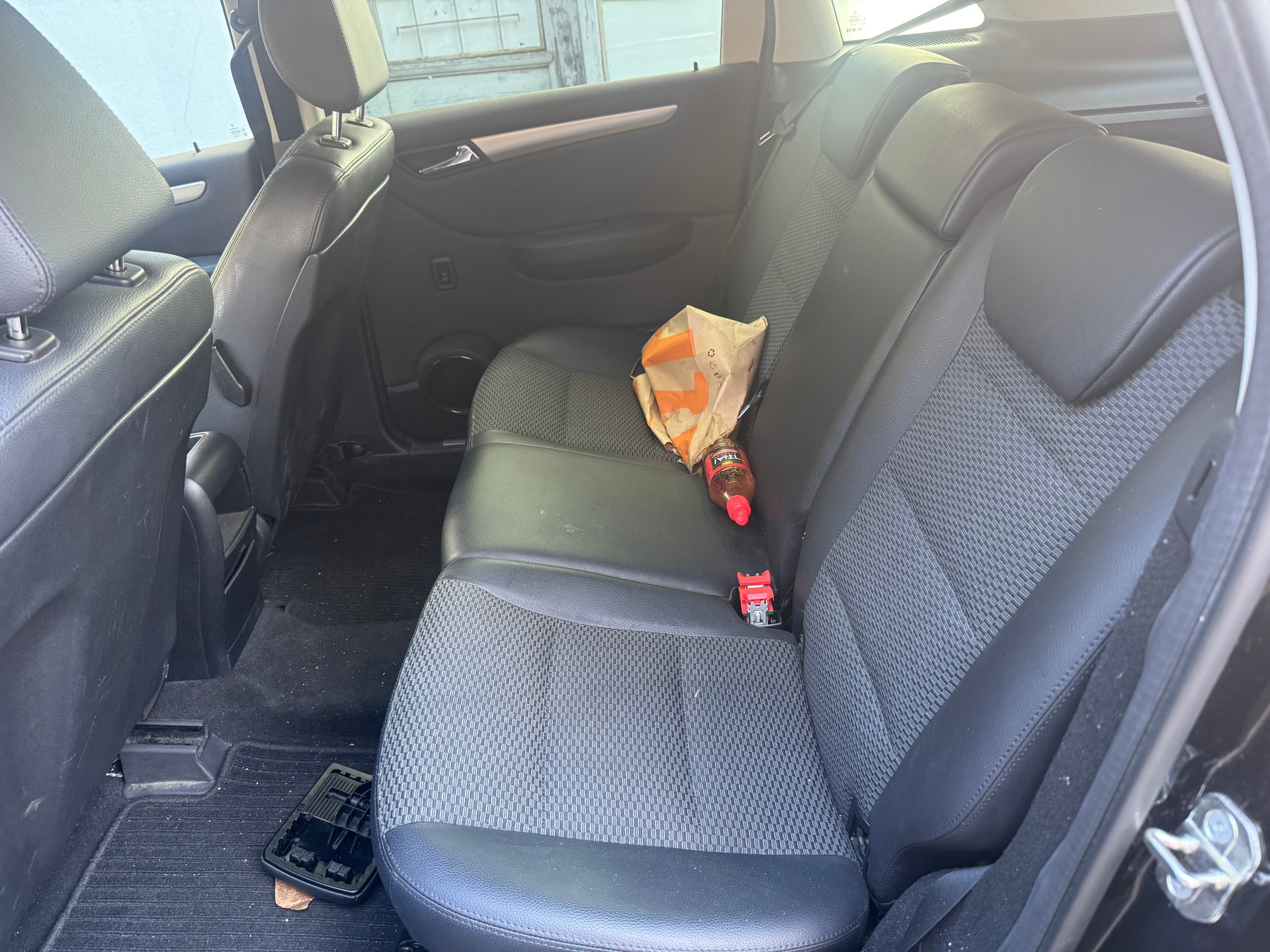 MERCEDES-BENZ B 180 CDI Autotronic-image-6