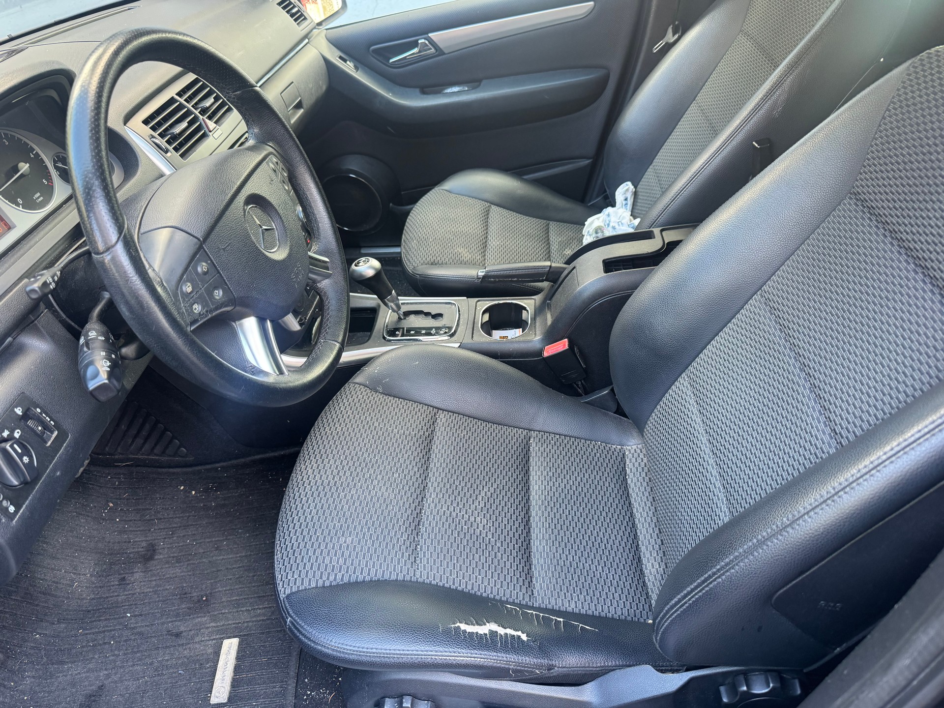MERCEDES-BENZ B 180 CDI Autotronic-image-5