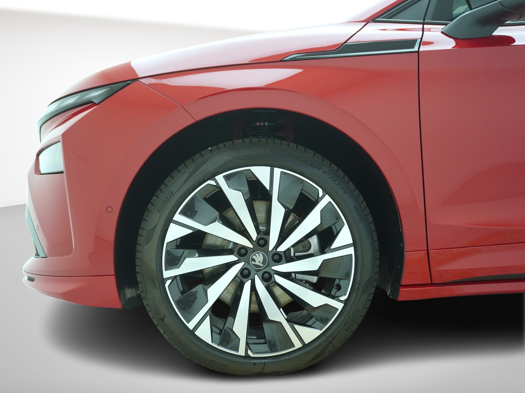 SKODA Enyaq iV 85x SportLine MAXX-image-9