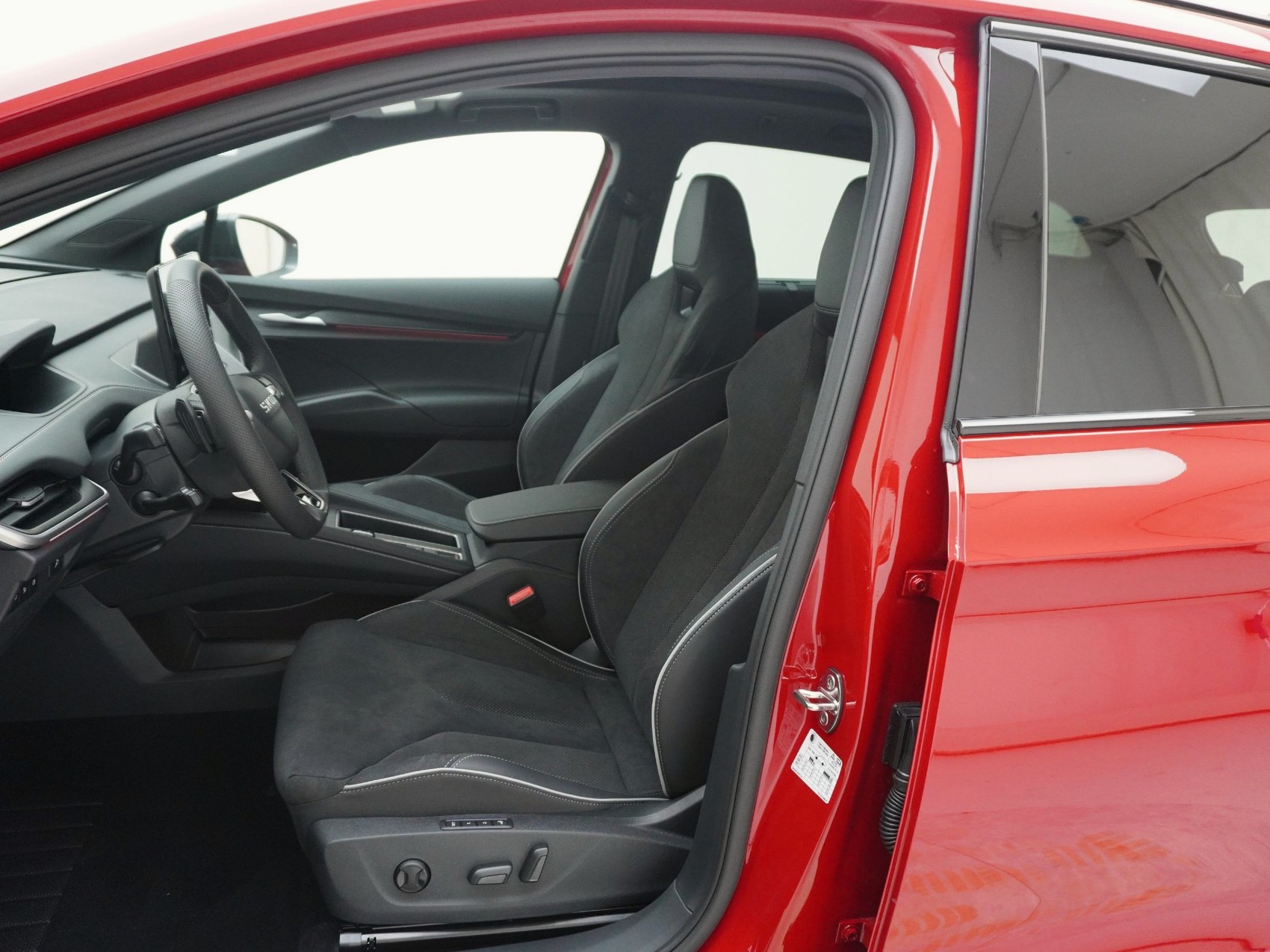 SKODA Enyaq iV 85x SportLine MAXX-image-12