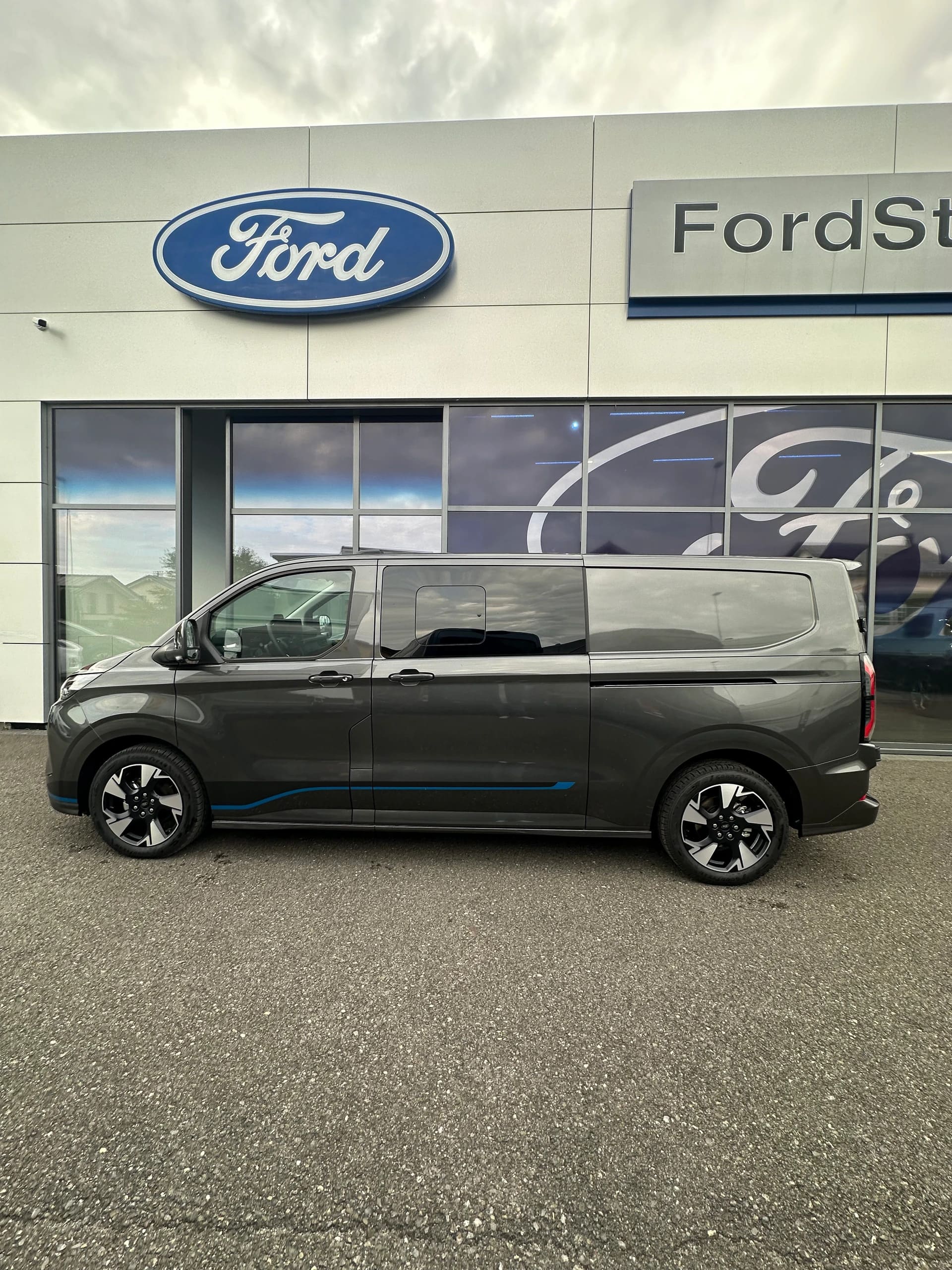 FORD Transit Custom Van 320 L2 2.5 Sport/PHEV-showroom-element-2