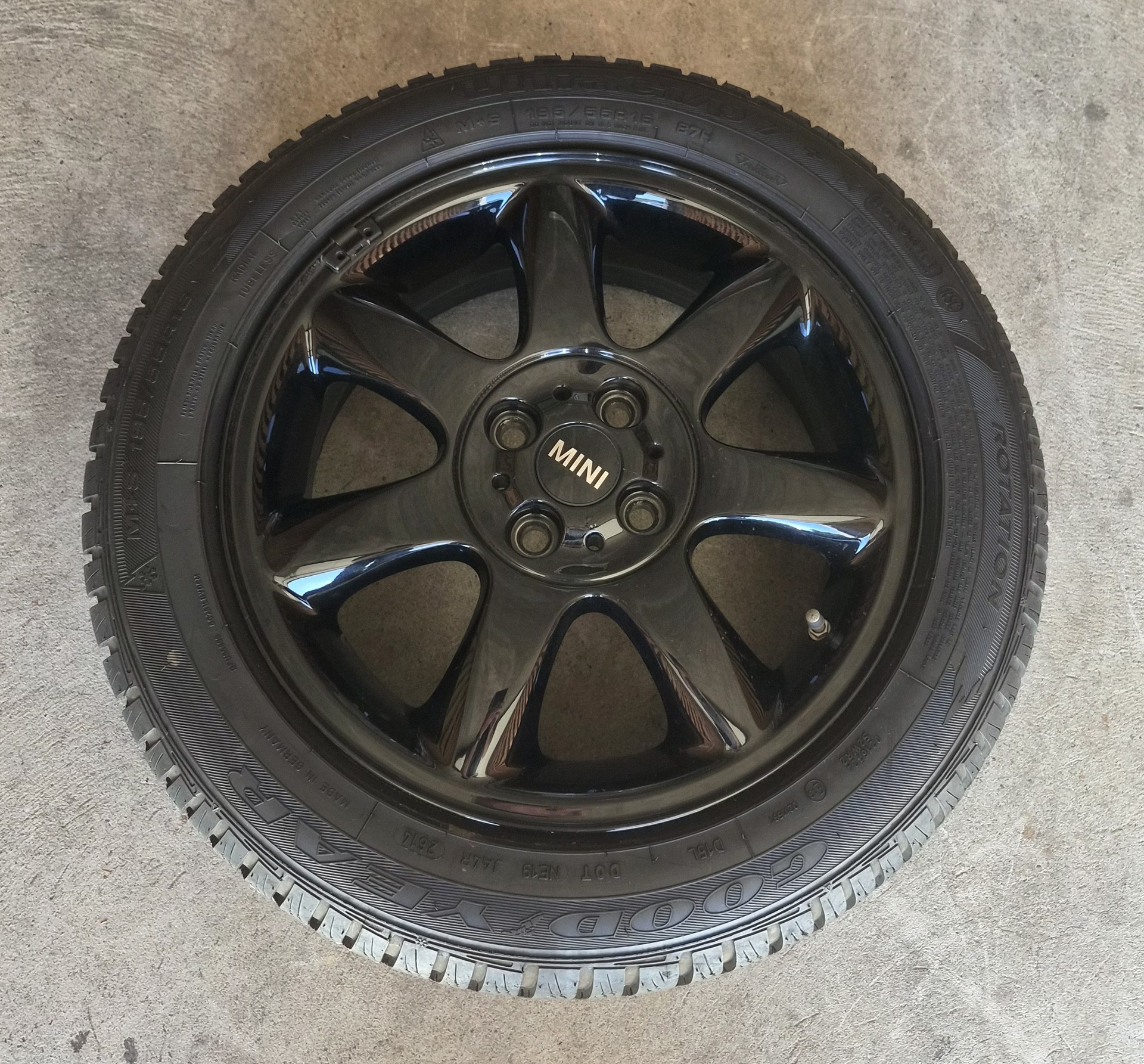 MINI 1.6i Cooper S-image-4