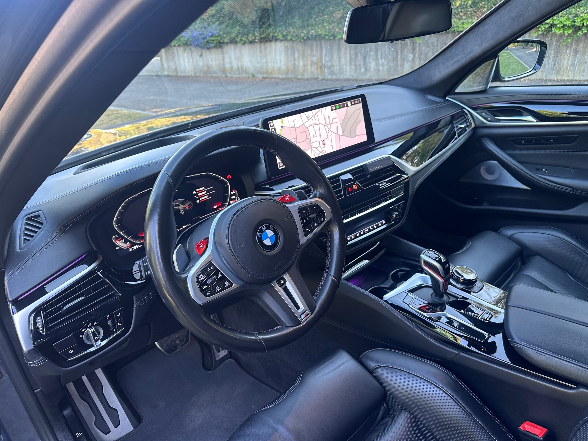 BMW M5 xDrive Competition Drivelogic *Vollausstattung*-image-12