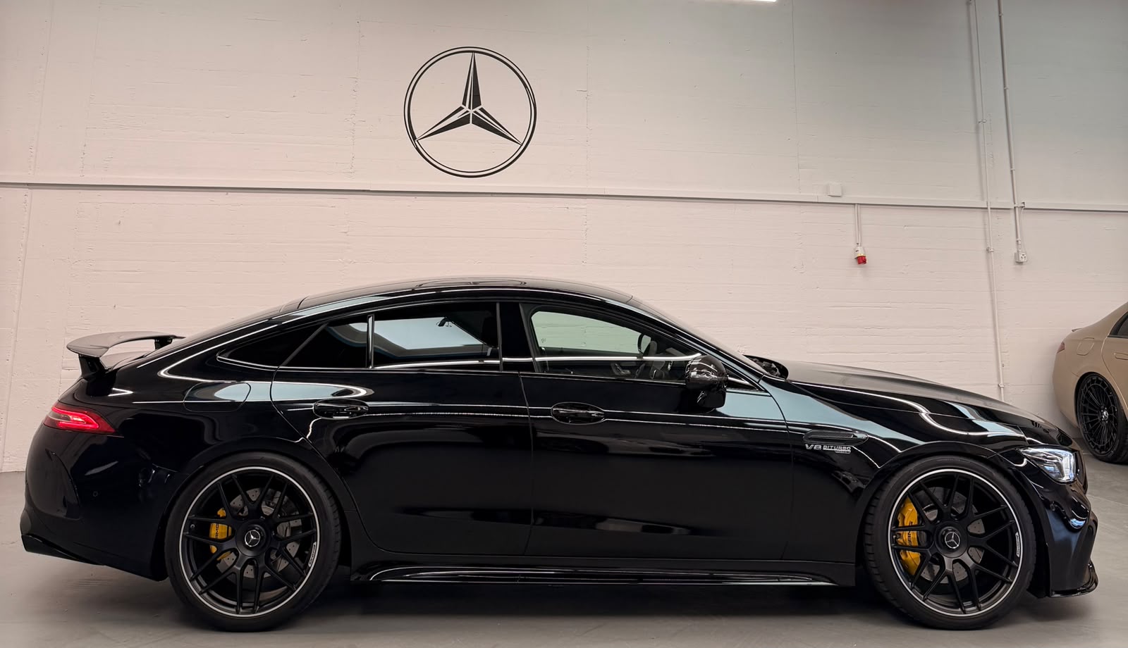 MERCEDES-BENZ AMG GT 4 63 S 4Matic+ Speedshift MCT All Black Performance Carbon Packet-image-5
