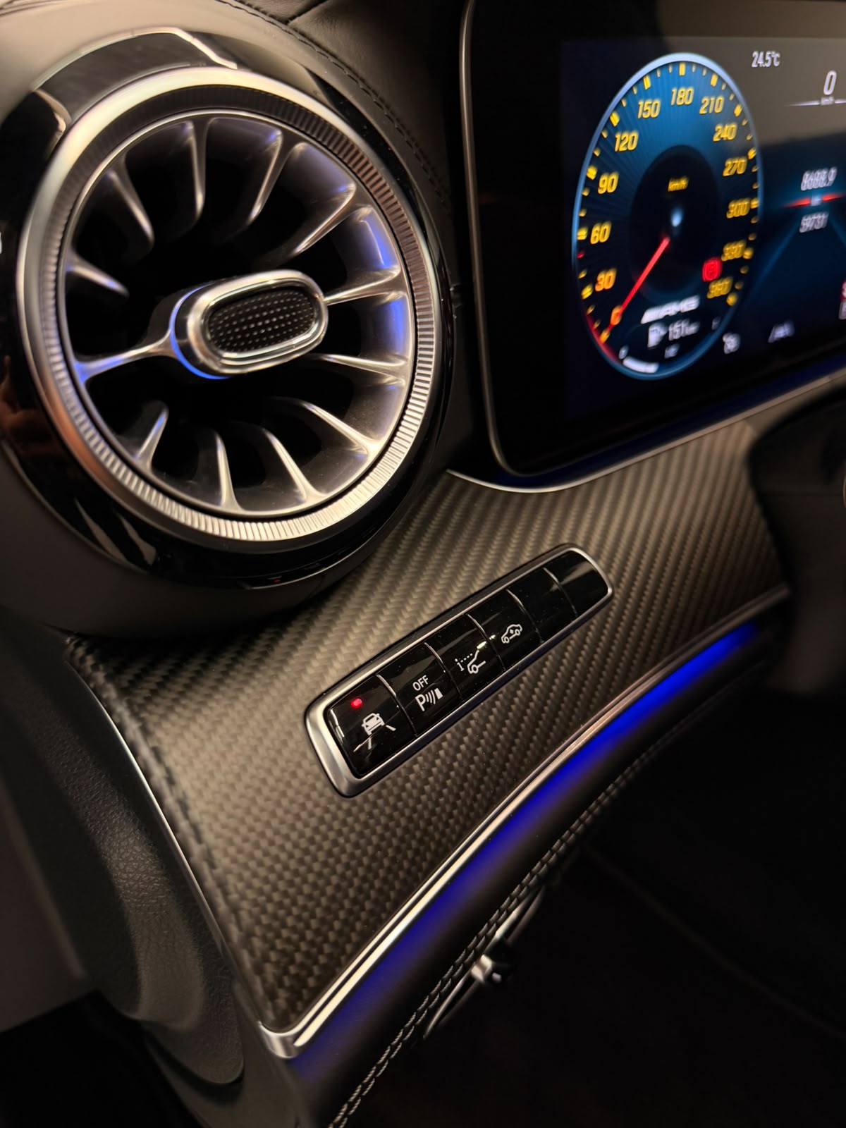 MERCEDES-BENZ AMG GT 4 63 S 4Matic+ Speedshift MCT All Black Performance Carbon Packet-image-17