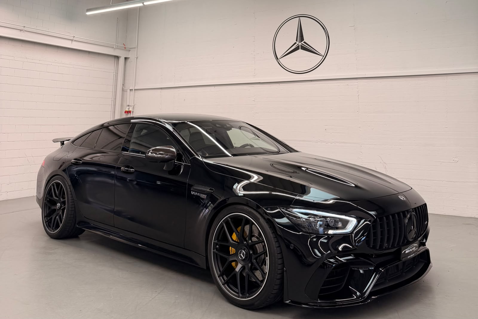 MERCEDES-BENZ AMG GT 4 63 S 4Matic+ Speedshift MCT All Black Performance Carbon Packet-image-1