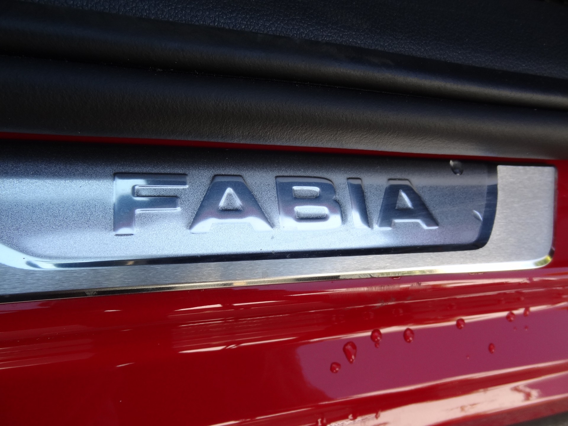 SKODA Fabia 1.0 TSI Monte Carlo DSG-image-6