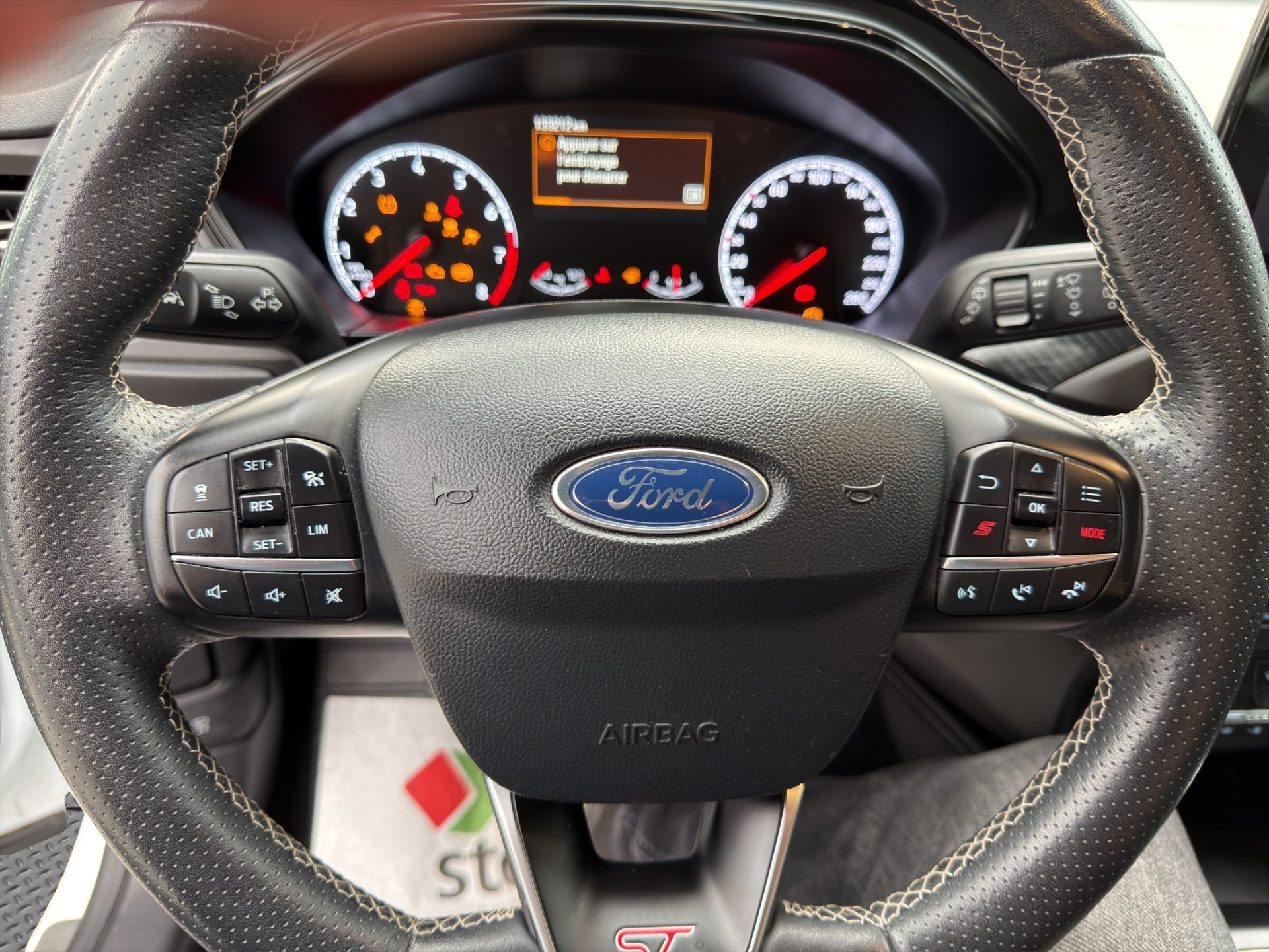 FORD Focus ST 2.3 EcoBoost-image-9