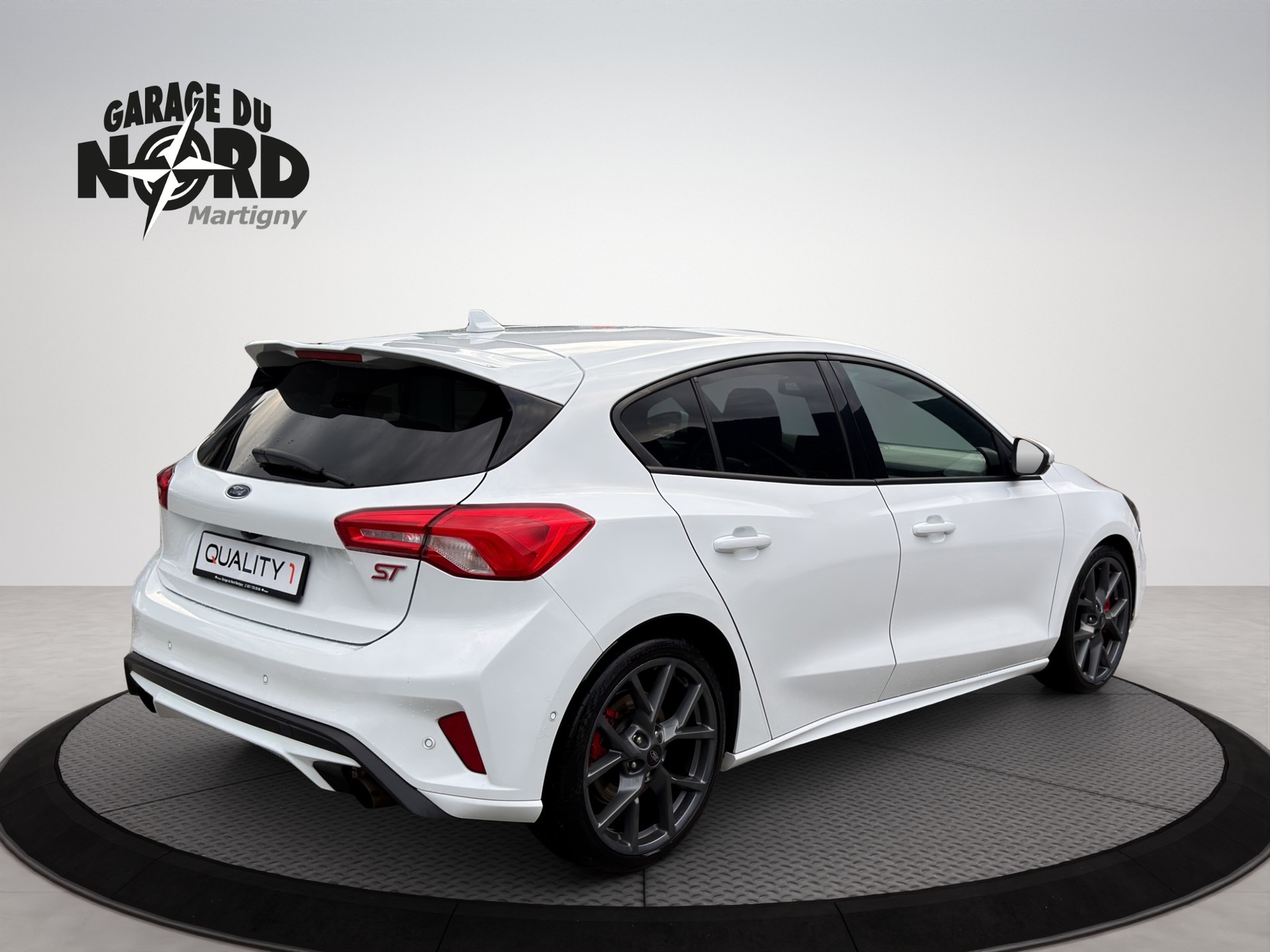 FORD Focus ST 2.3 EcoBoost-image-5