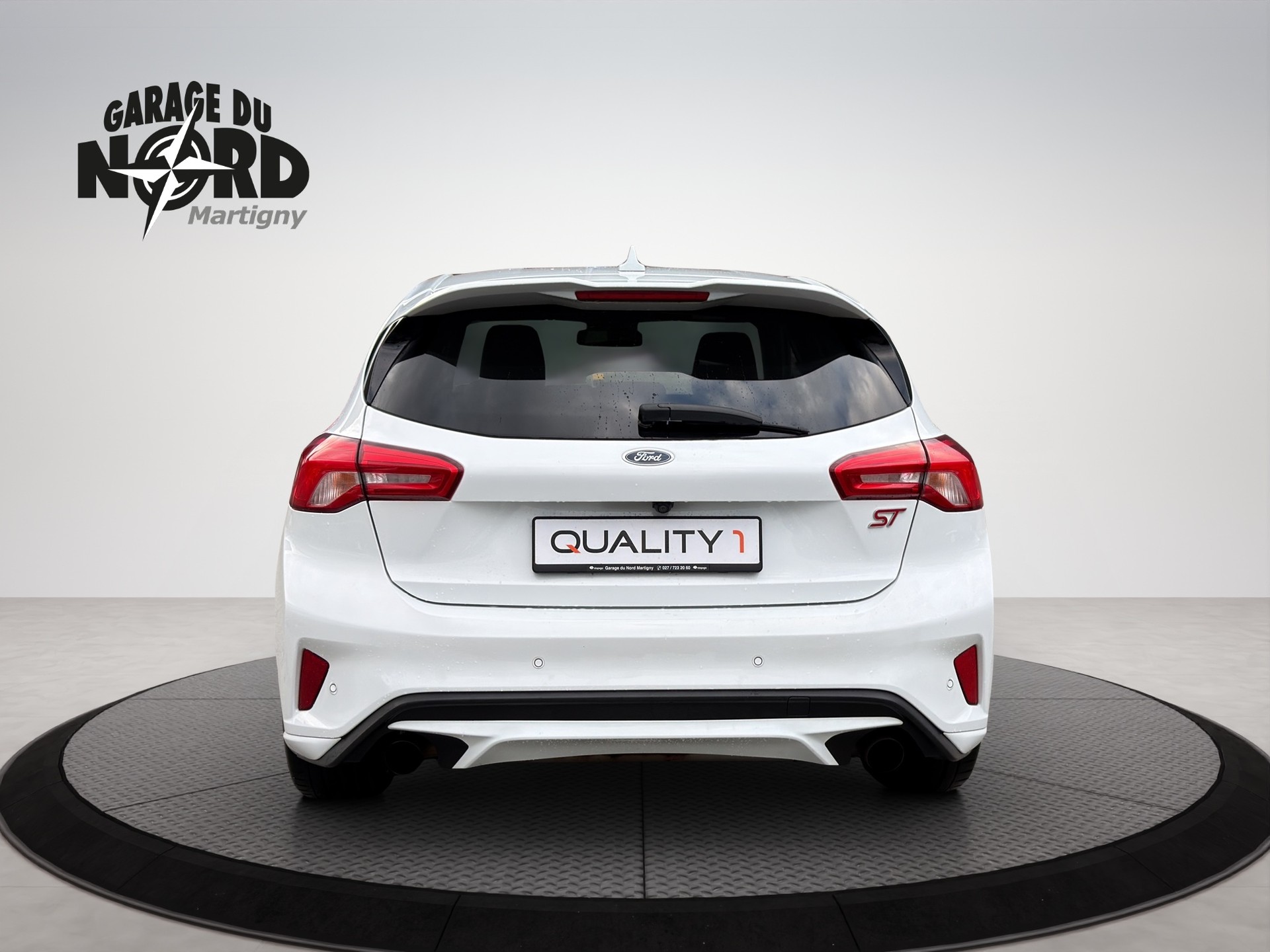FORD Focus ST 2.3 EcoBoost-image-4