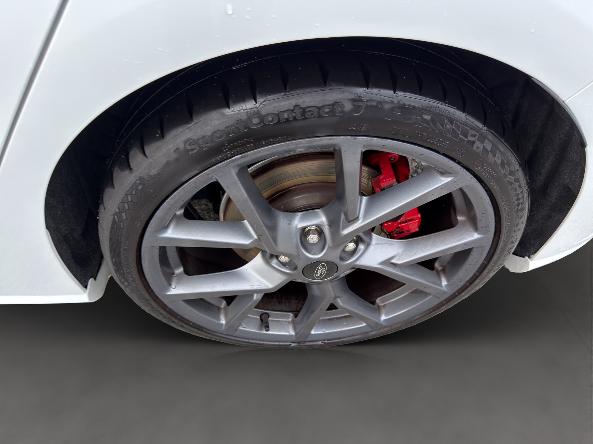 FORD Focus ST 2.3 EcoBoost-image-17