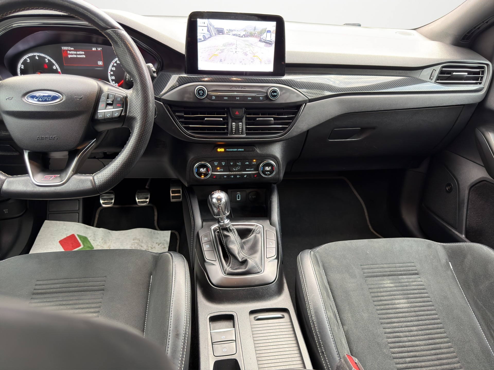 FORD Focus ST 2.3 EcoBoost-image-12