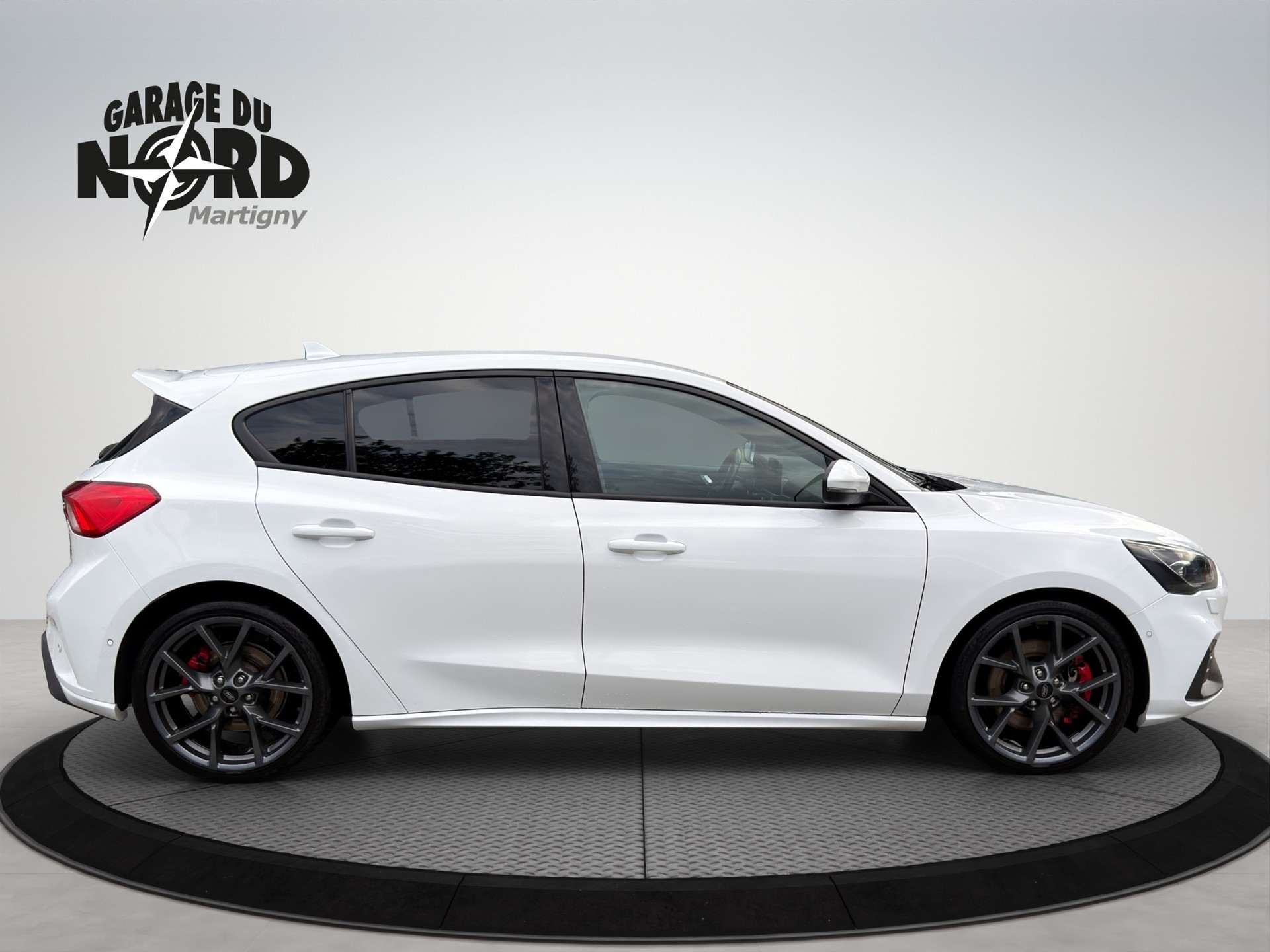 FORD Focus ST 2.3 EcoBoost-image-6