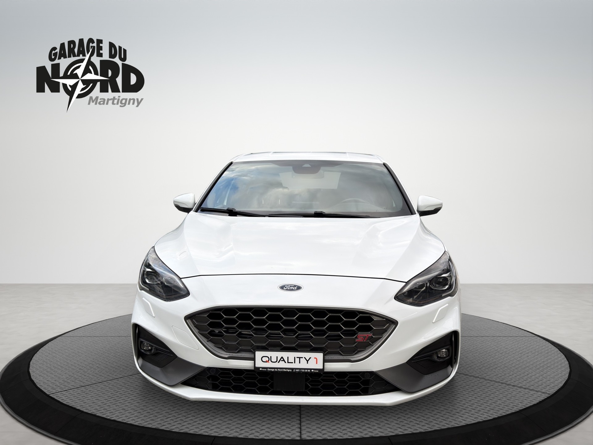 FORD Focus ST 2.3 EcoBoost-image-1
