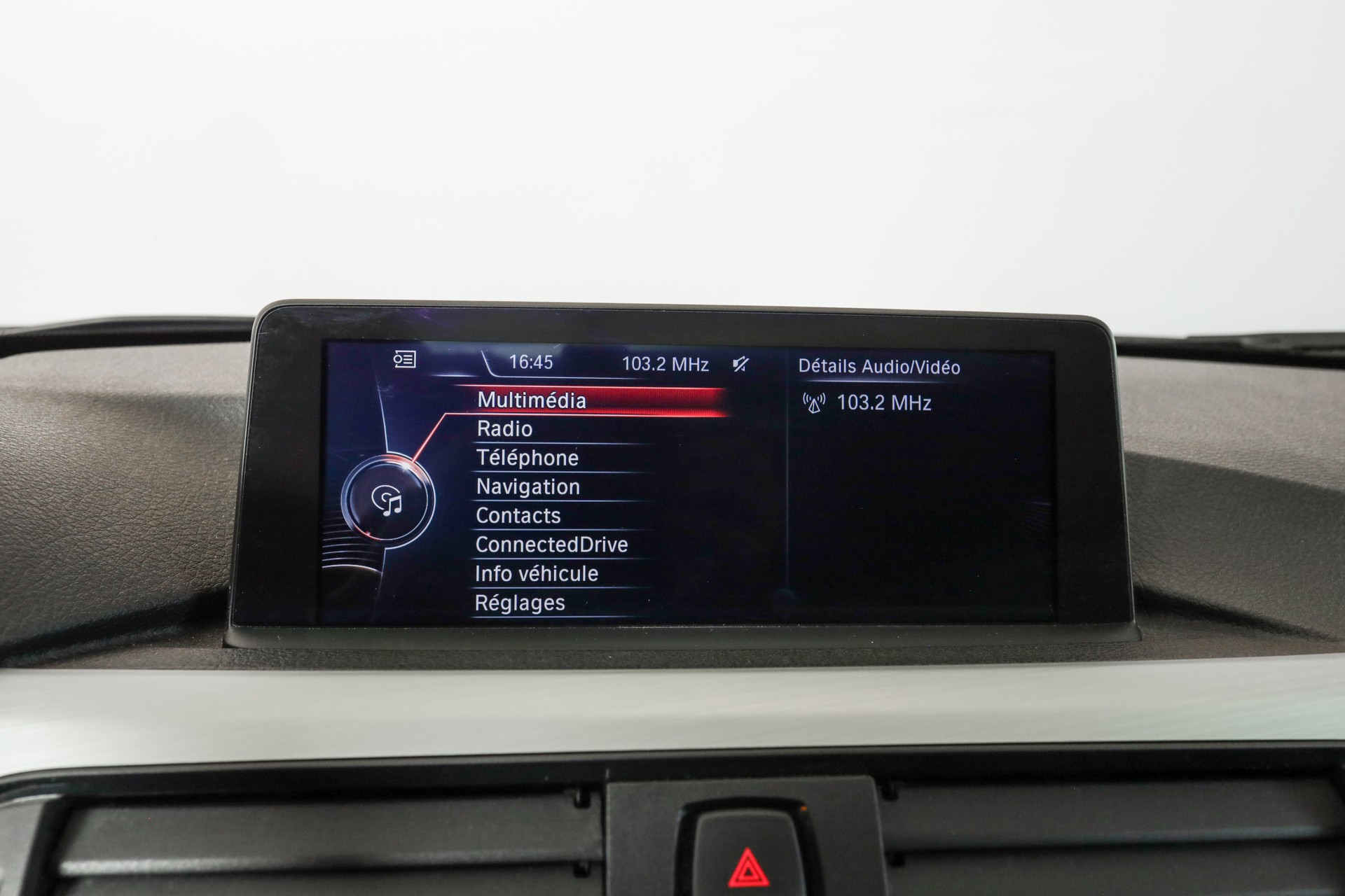 BMW 335i xDrive Touring Steptronic • Navigation Professional • Caméra de recul • Accès confort-image-18