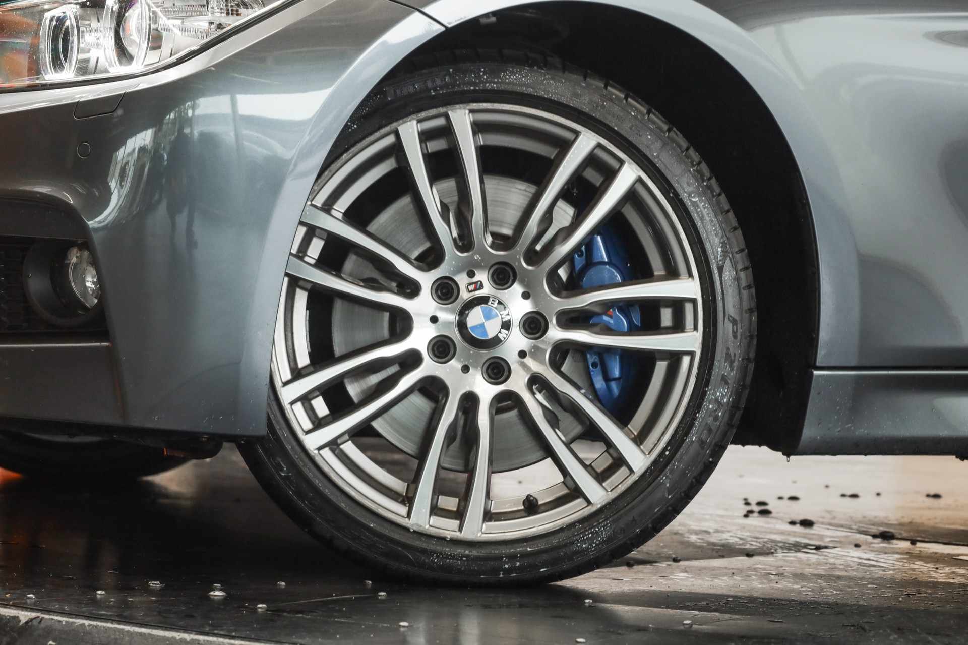 BMW 335i xDrive Touring Steptronic • Navigation Professional • Caméra de recul • Accès confort-image-7