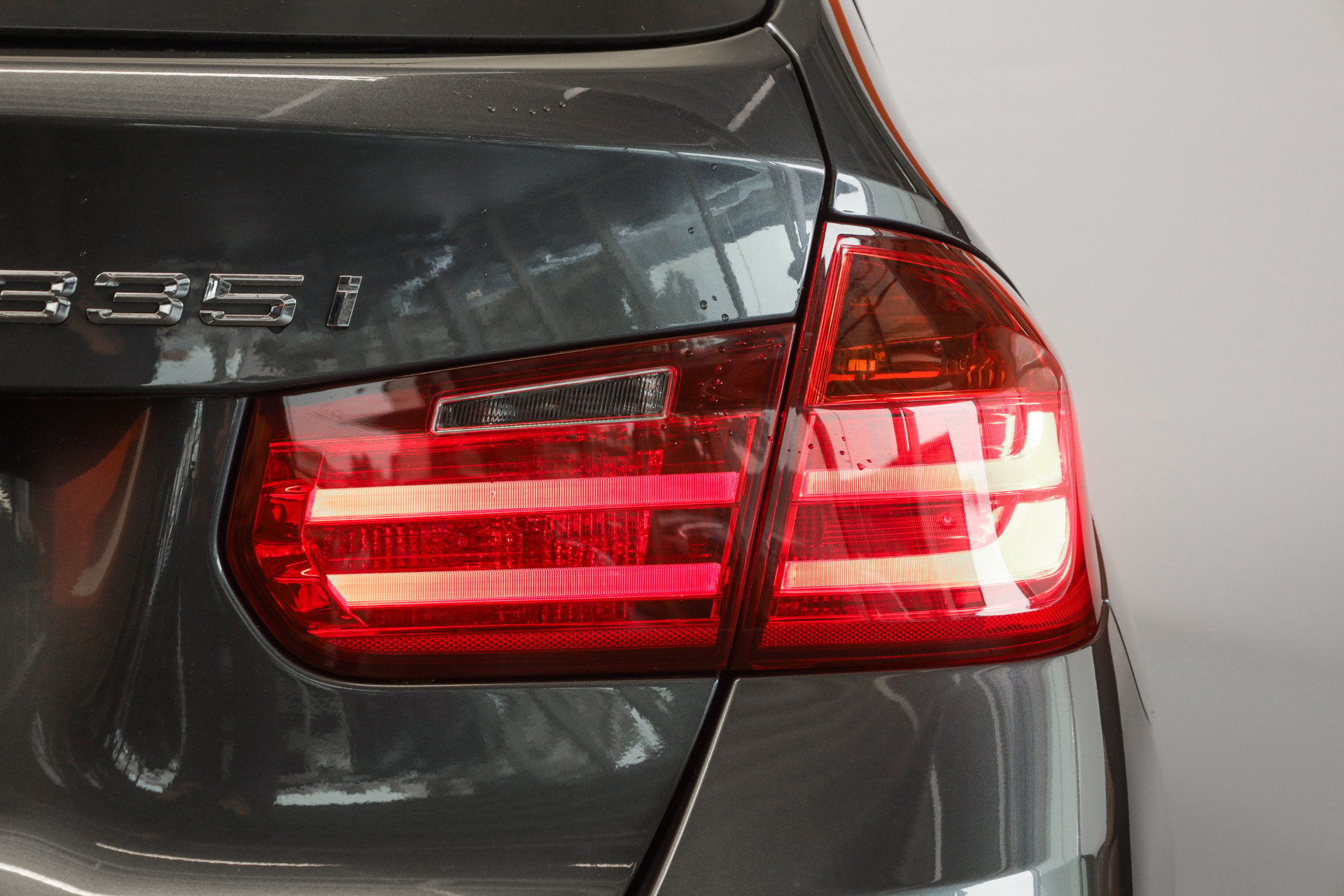 BMW 335i xDrive Touring Steptronic • Navigation Professional • Caméra de recul • Accès confort-image-10