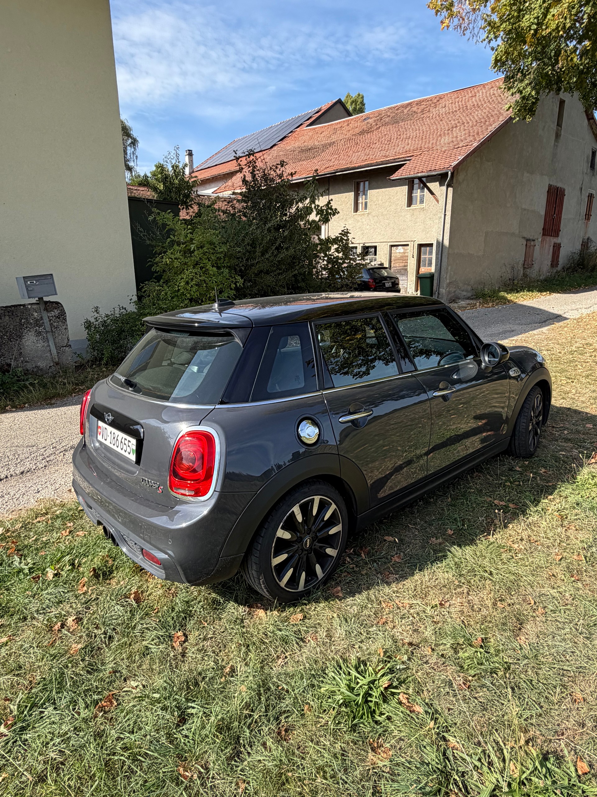 MINI 2.0i Cooper S F55-image-1