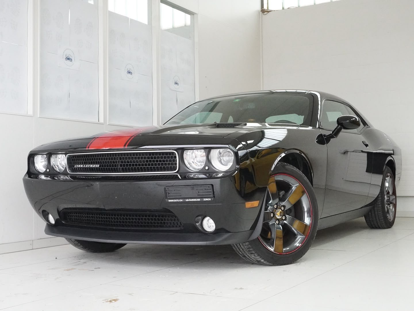 DODGE Challenger 3.6 V6 Rally Red Line-image-0