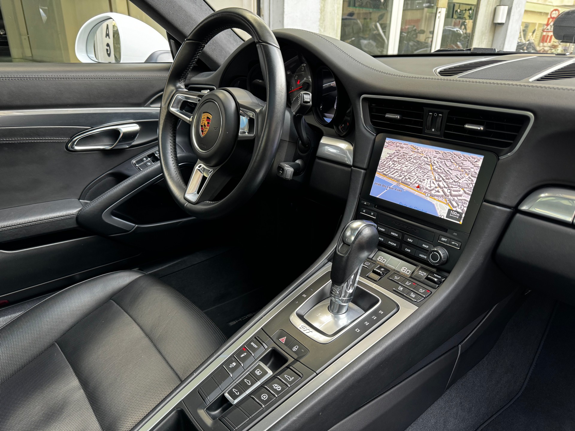 PORSCHE 911 Carrera 4S PDK-image-8
