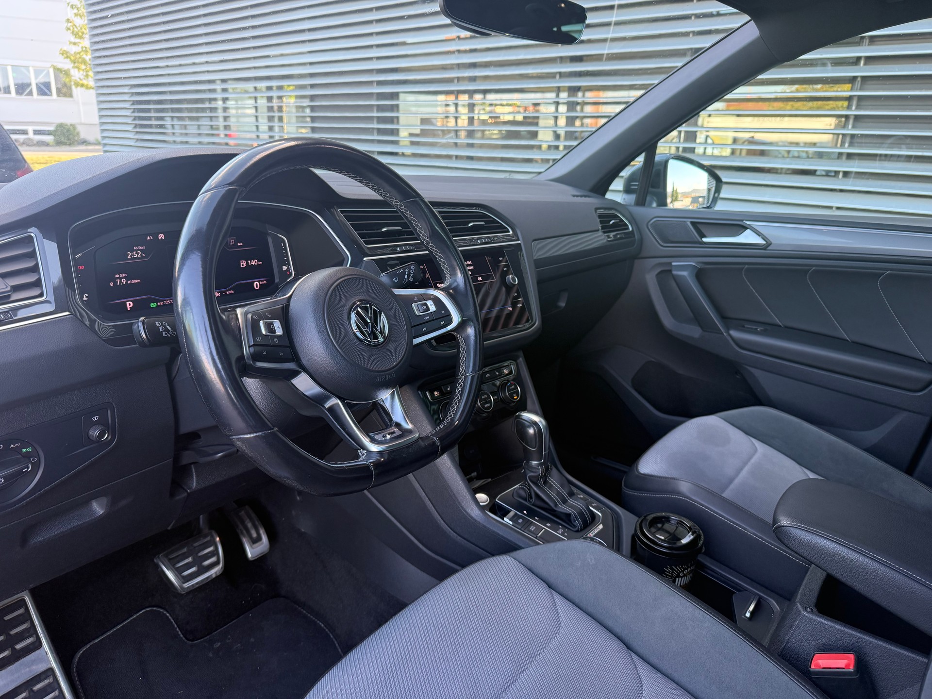 VW Tiguan 2.0TSI Highline 4Motion DSG R-LINE-image-9