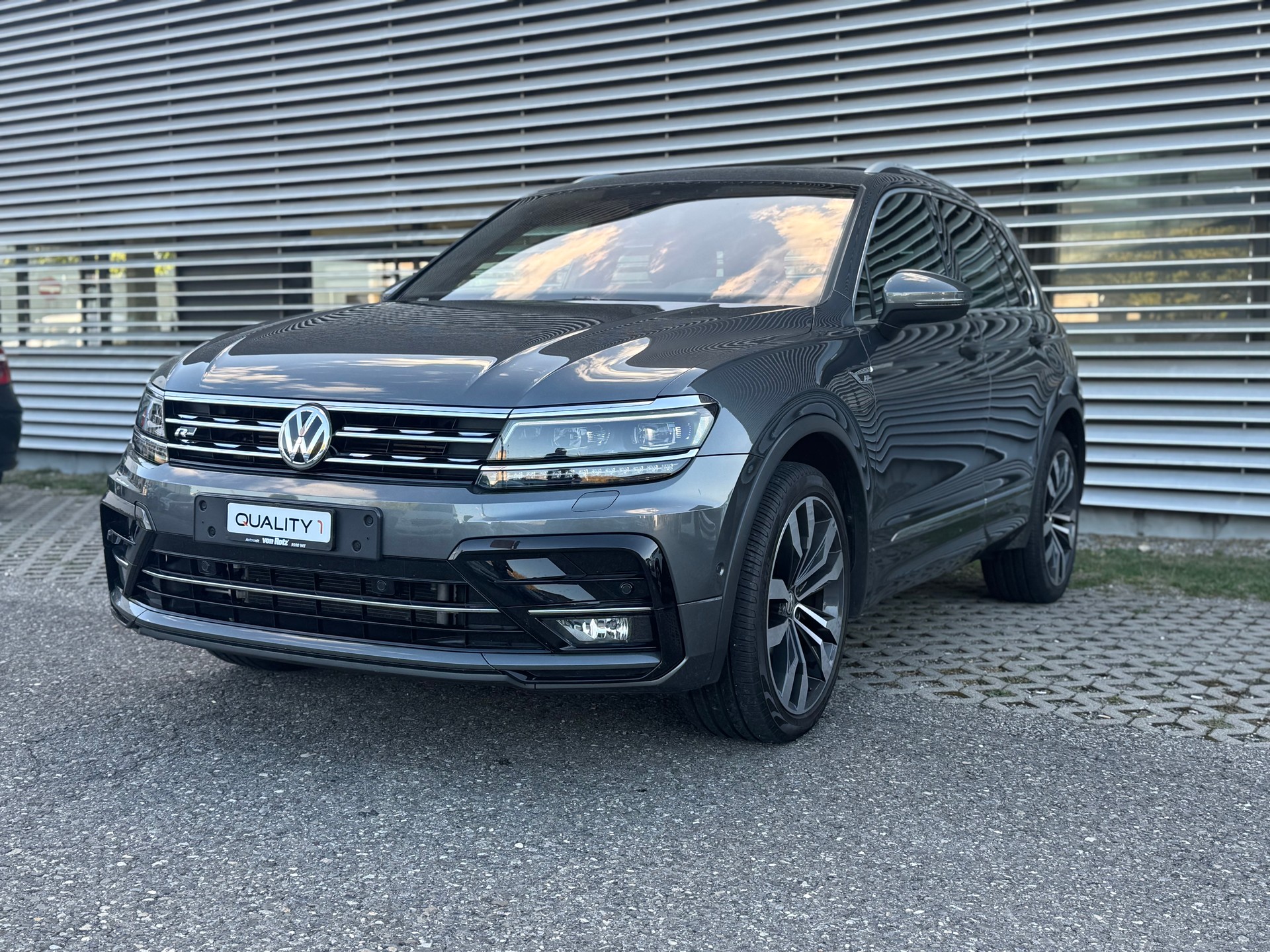VW Tiguan 2.0TSI Highline 4Motion DSG R-LINE-image-8