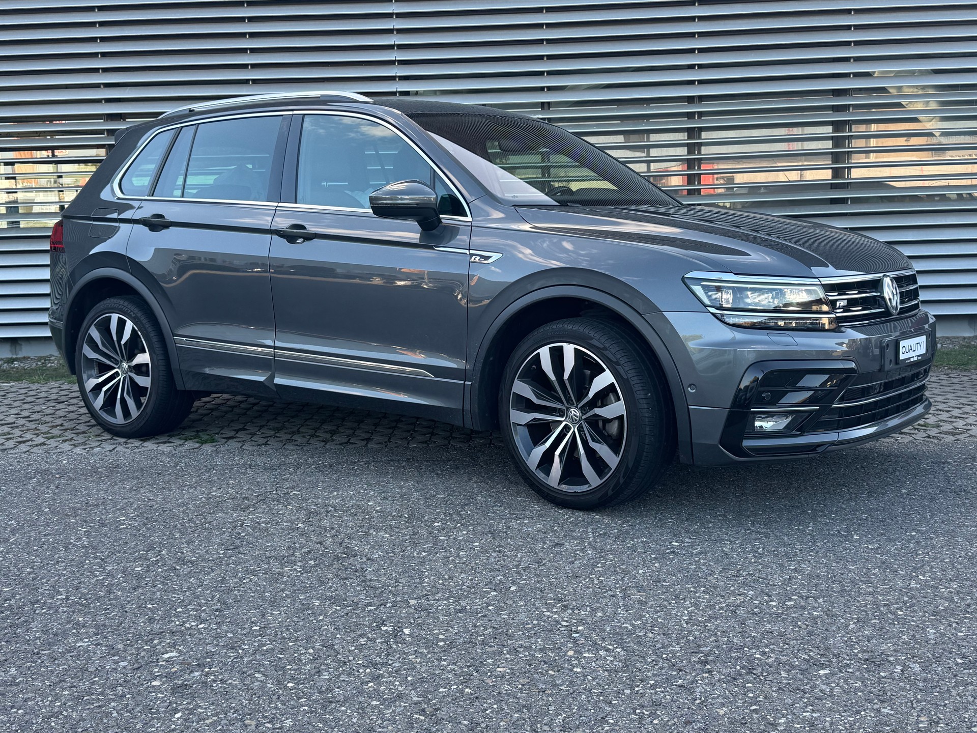 VW Tiguan 2.0TSI Highline 4Motion DSG R-LINE-image-12