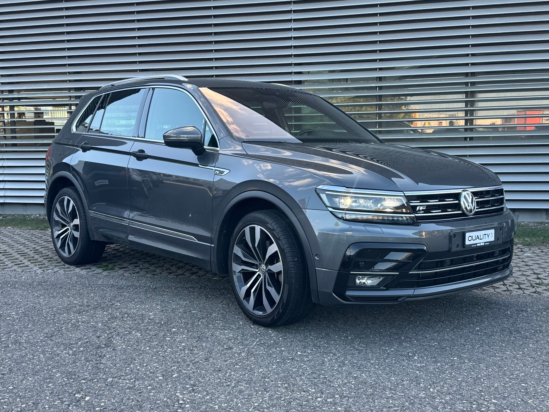 VW Tiguan 2.0TSI Highline 4Motion DSG R-LINE-image-11