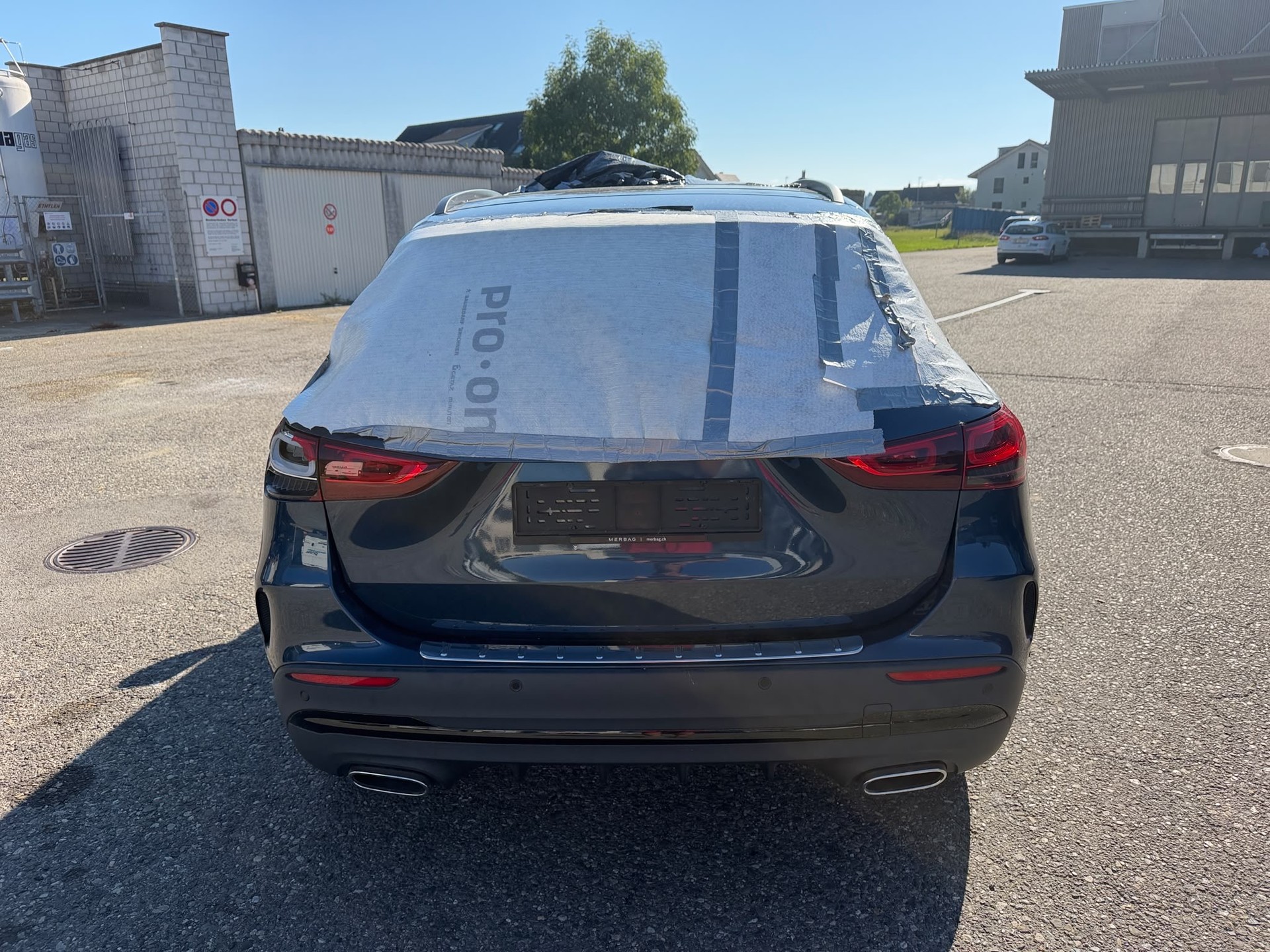 MERCEDES-BENZ GLA 250e AMG Line 8G-DCT-image-7