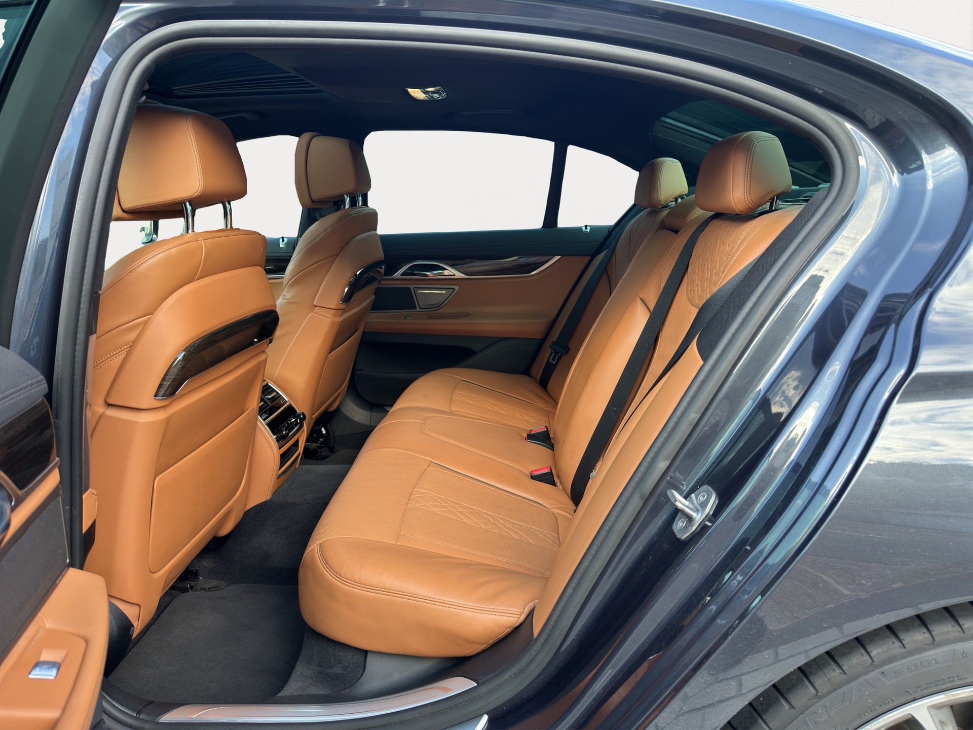 BMW 740d xDrive Steptronic-image-7