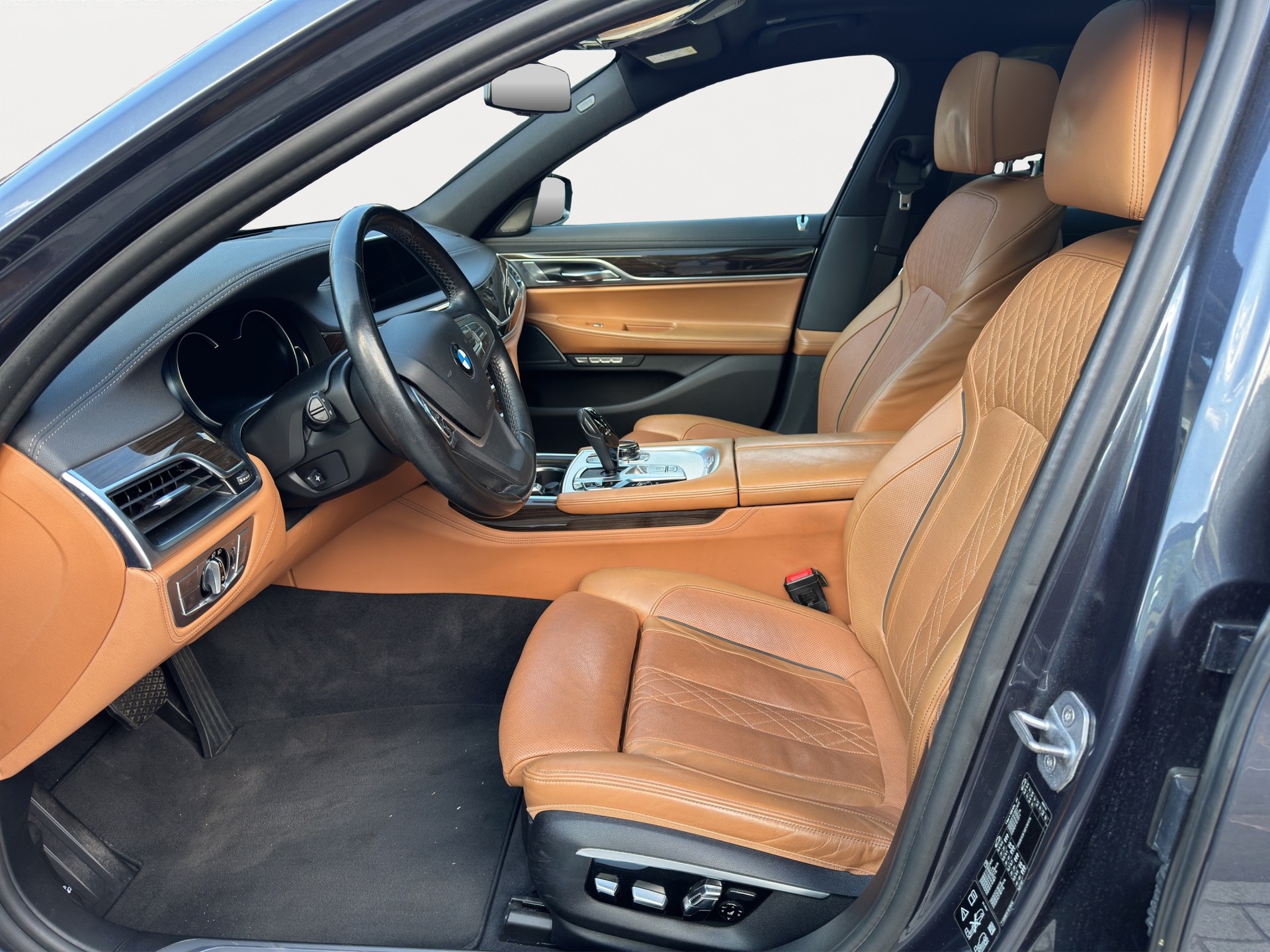BMW 740d xDrive Steptronic-image-6