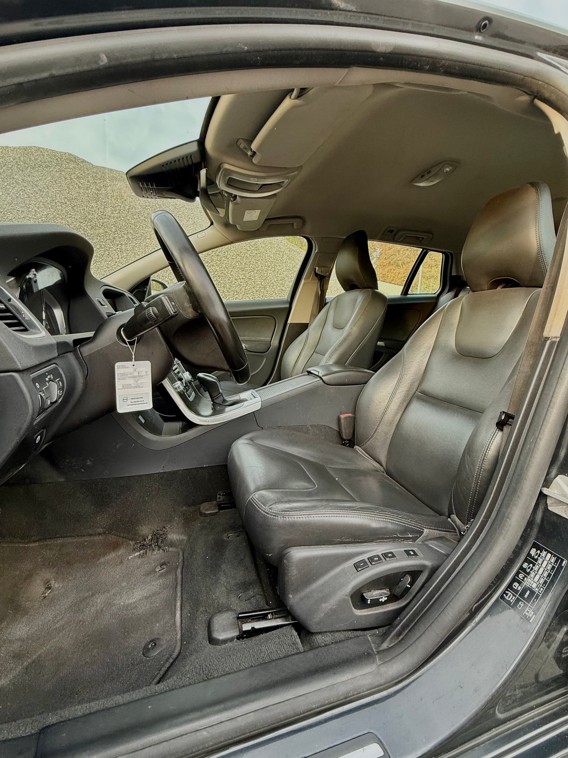 VOLVO V60 D4 Summum Geartronic-image-6