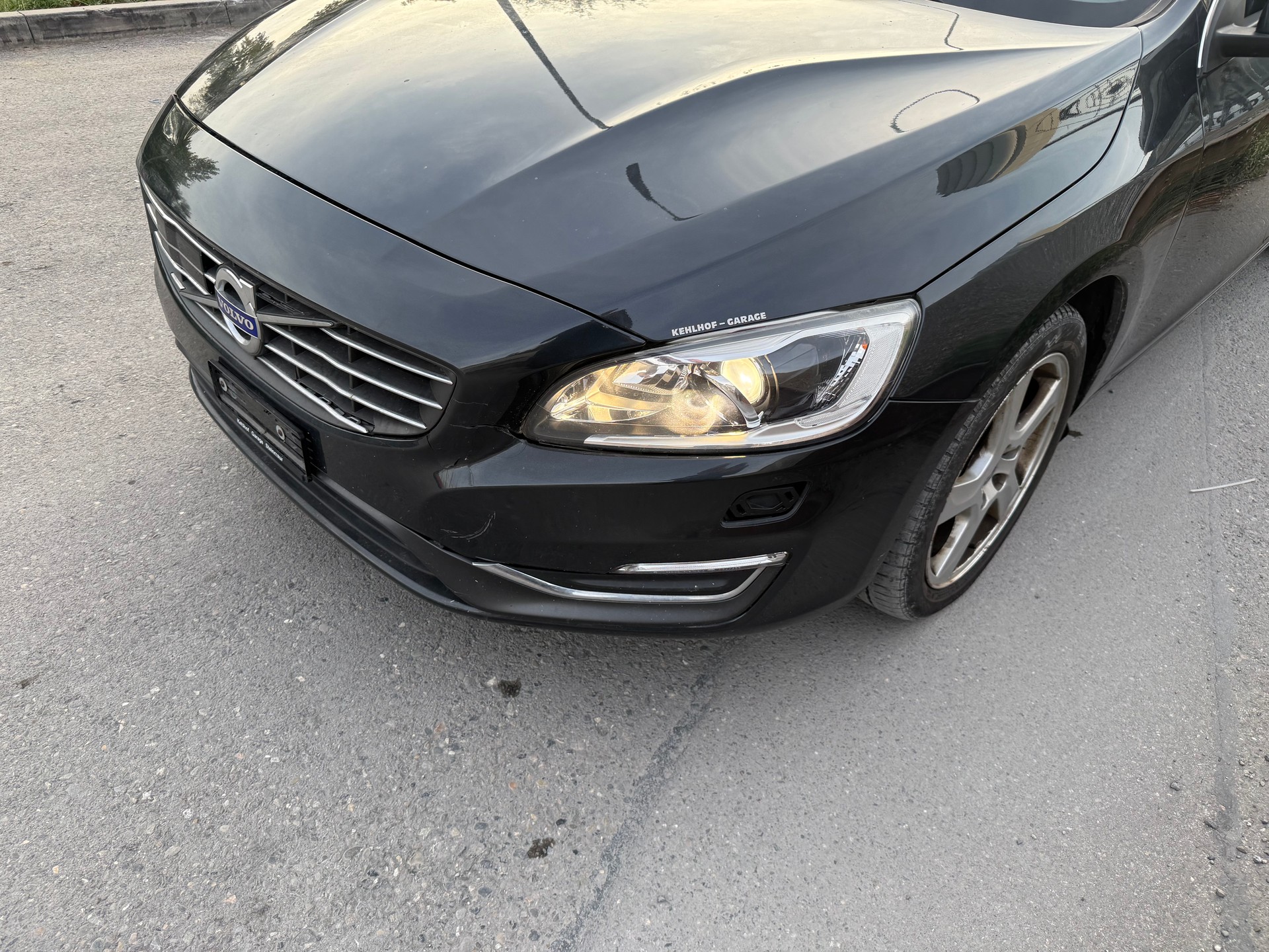VOLVO V60 D4 Summum Geartronic-image-15